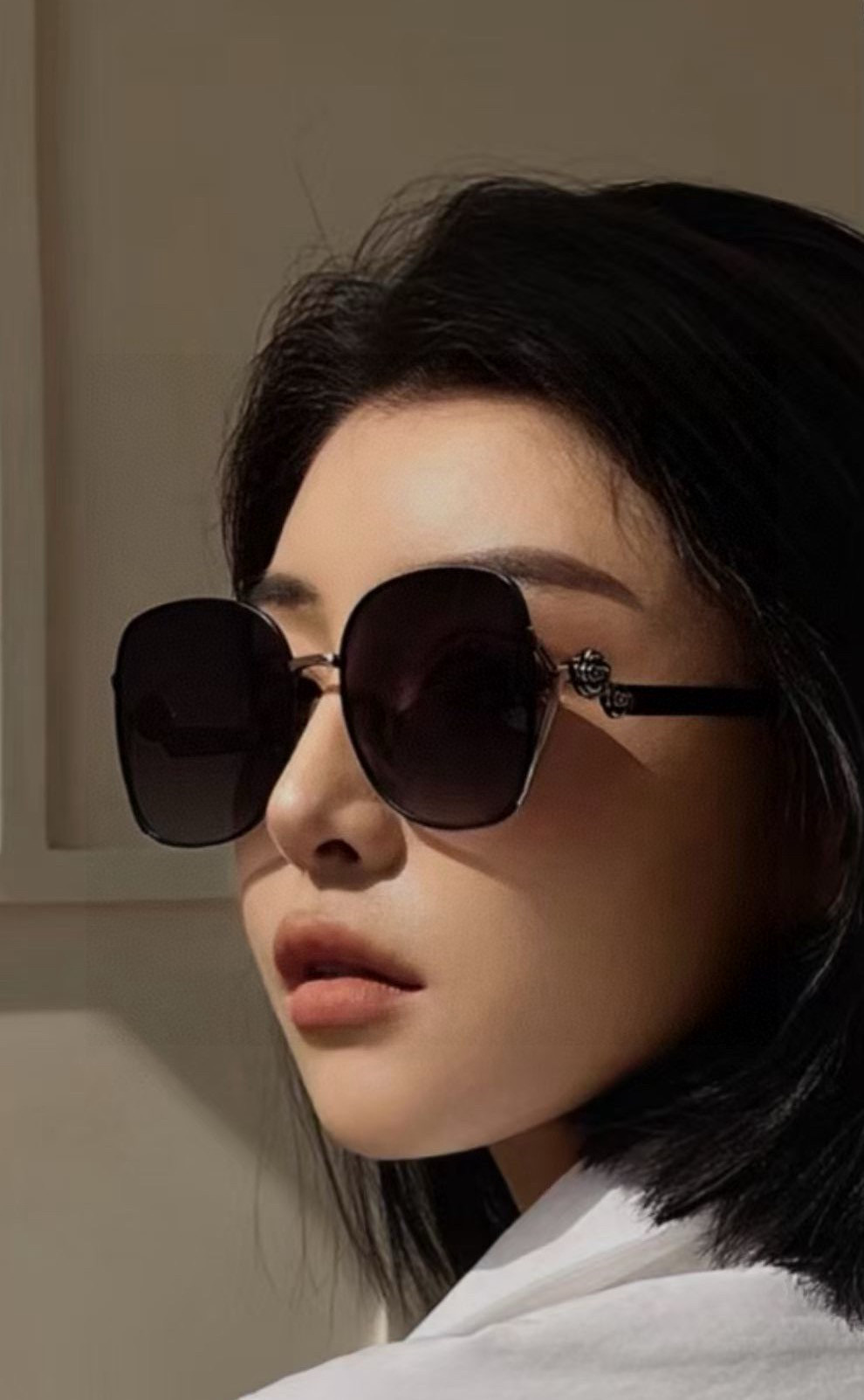  【CHANEL】香奈儿 2025新款山茶花潮流爆款 时尚圆框高清偏光太阳镜 佩戴舒适 网红潮款墨镜  