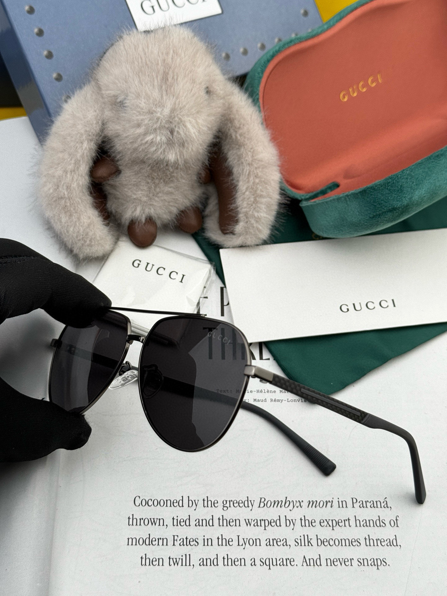   Gucci 。  高品质男女款墨镜   👍 进口宝丽来偏光镜片  。蛤蟆镜 开车钓鱼都可 。百搭显瘦