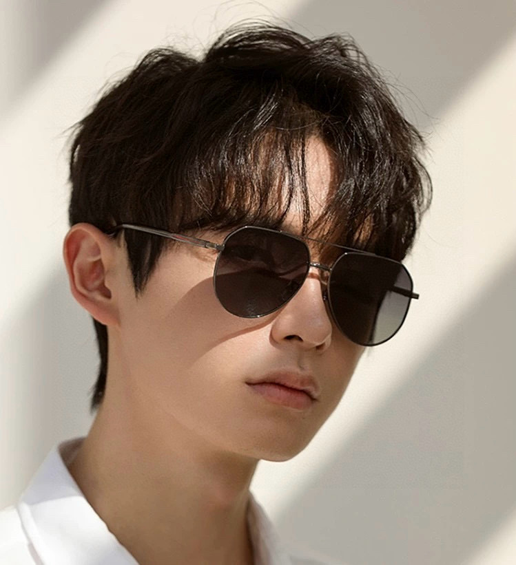   Gucci 。  高品质男女款墨镜   👍 进口宝丽来偏光镜片  。蛤蟆镜 开车钓鱼都可 。百搭显瘦