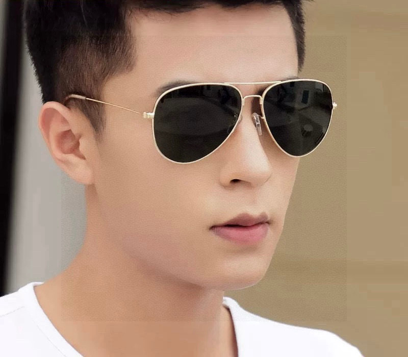   Gucci 。  高品质男女款墨镜   👍 进口宝丽来偏光镜片  。蛤蟆镜 开车钓鱼都可 。百搭显瘦