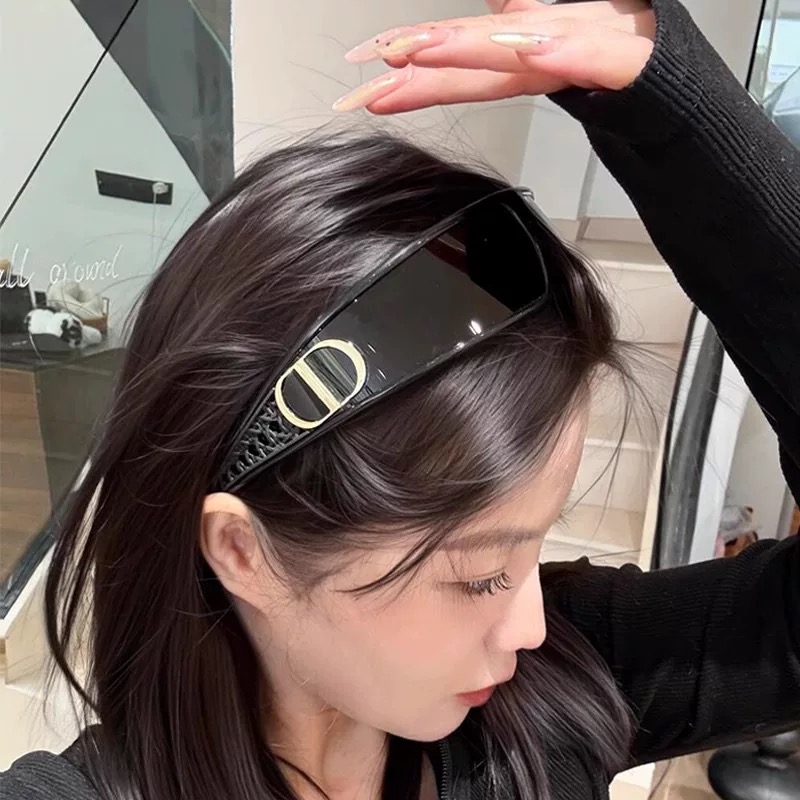 NO:361860,【DIOR-Dio】2025 new spring style trendy fashion headband sunglasses high quality comfortable to wear Internet celebrity trendy sunglasses Model glasses sunglasses sunglasses, glasses, dior, dior19860909 【DIOR-迪奥】2025开春新款 潮流爆款 时尚发箍太阳镜 高品质 佩戴舒适 网红潮款墨镜 型号眼镜墨镜太阳镜,眼镜,dior,dior,glasses