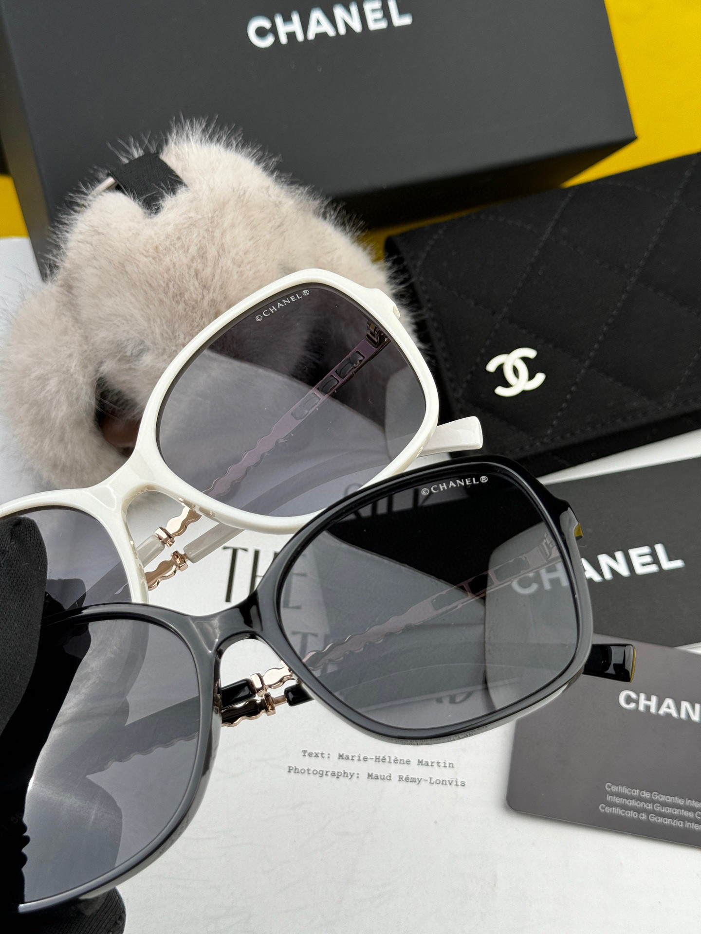   新品CHANEL 香奈儿珍珠太阳镜以独特魅力和前卫风格诠释春夏最新眼镜，质感超好佩带舒适 型号：C