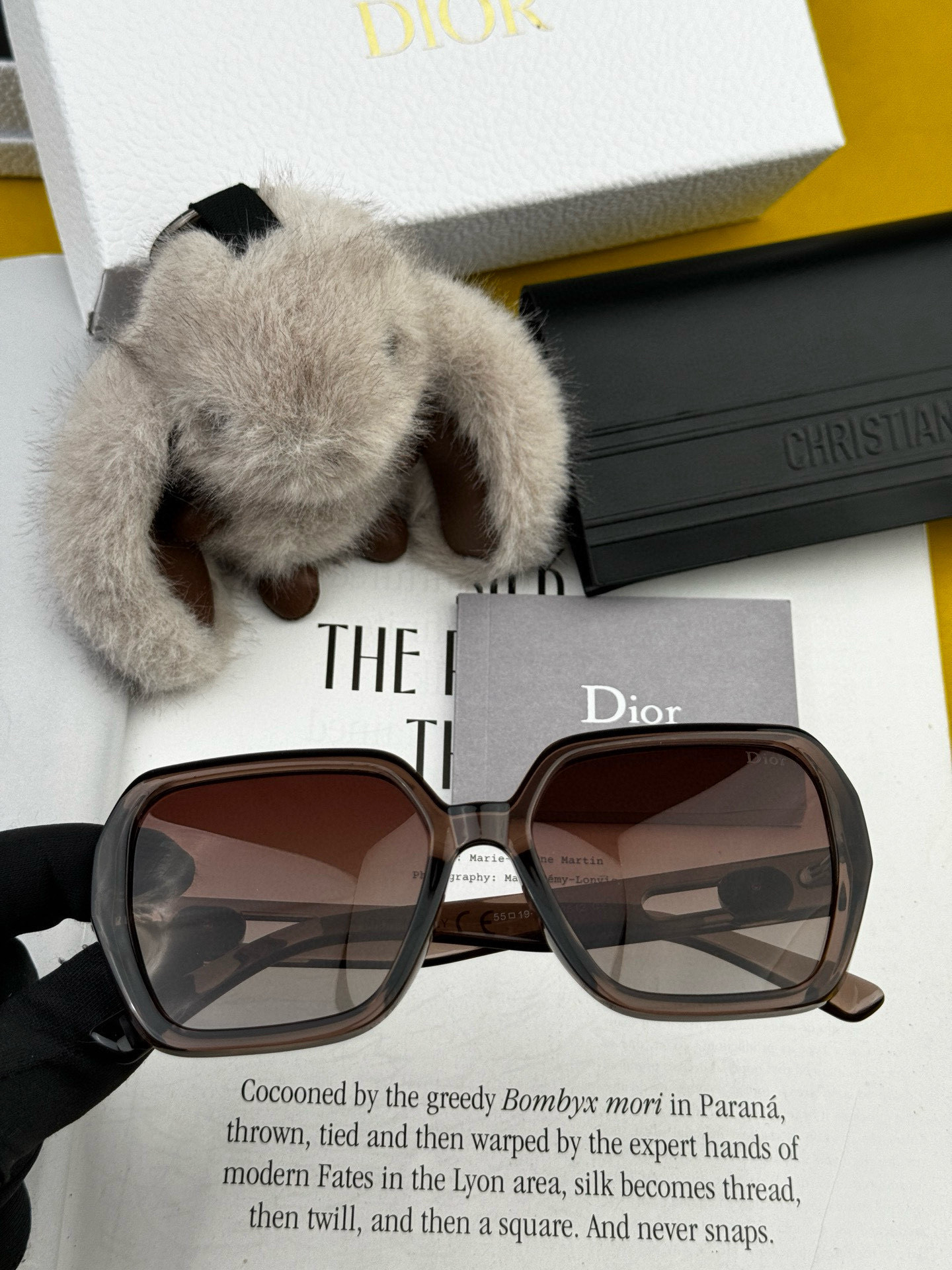  🔺 【DIOR-迪奥】2025开春新款 潮流爆款 时尚方框偏光太阳镜 高品质 佩戴舒适 网红潮款墨镜