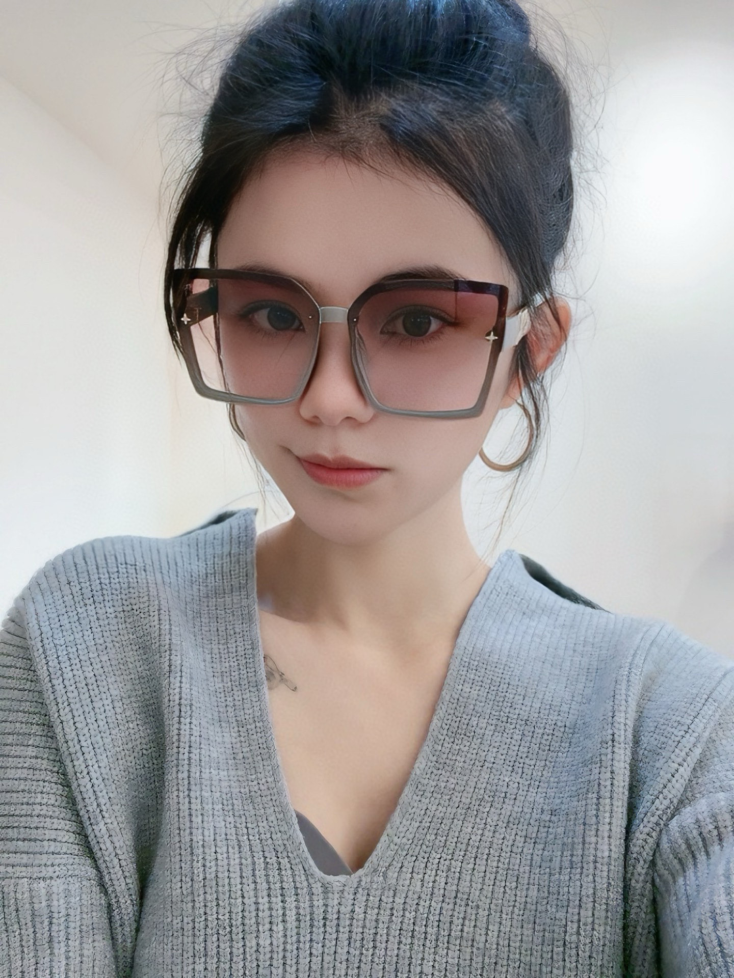 NO:346443,LV 2025 new women's square frame sunglasses driving sunglasses New sunglasses Fashionable and generous Comfortable and light Exquisite and luxurious Ultralight Model L7805 glasses Sunglasses Sunglasses, glasses, louis vuitton19860909LV 2025新款女士方框太阳眼镜 开车墨镜 新款太阳镜 时尚大方 舒适轻盈 精致奢华 超轻 型号L7805眼镜墨镜太阳镜,眼镜,louis vuitton,glasses