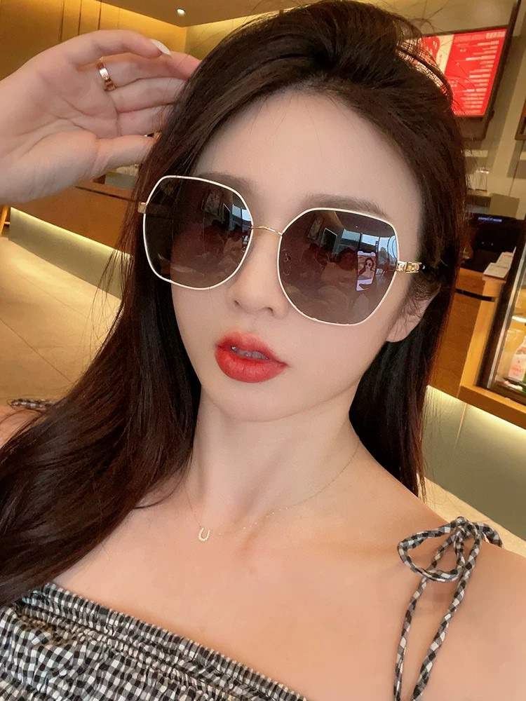    🔺GUCCI 🔻2025官方新款 众多明星同款色‼️‼️新款大框偏光墨镜 🌈🌈宝丽来超清加厚太阳镜