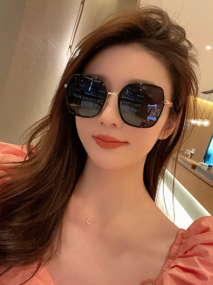  🔺 【DIOR-迪奥】2025开春新款 潮流爆款 时尚方框偏光太阳镜 高品质 佩戴舒适 网红潮款墨镜 