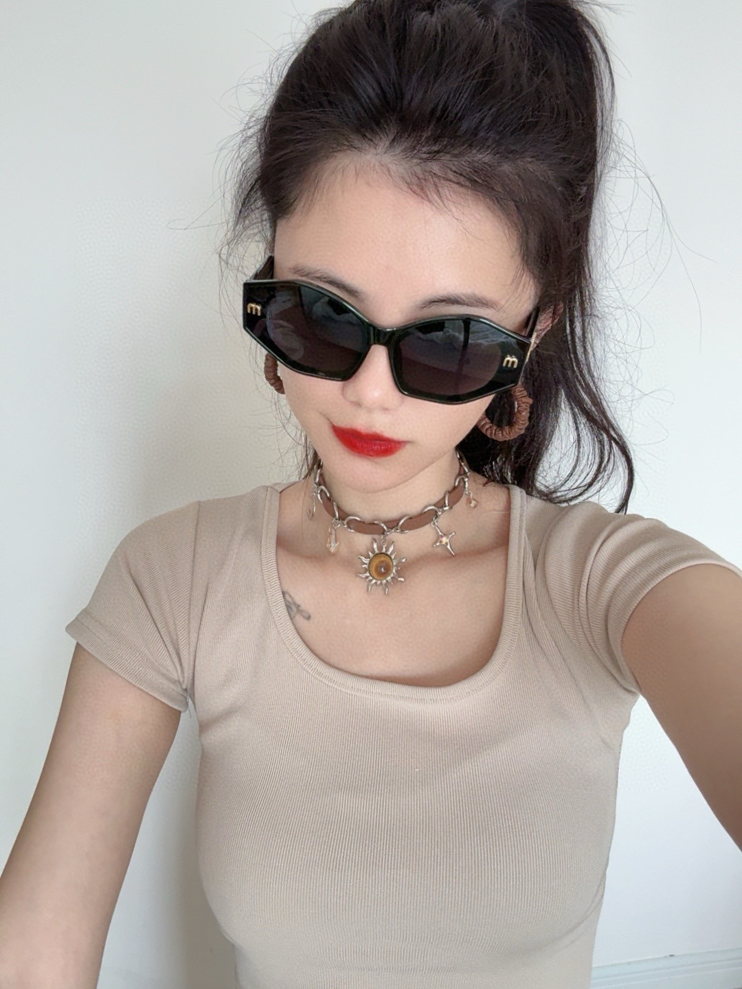   MIUMIU/缪缪🖇🖇2025开春新款🌟闪耀新款璀璨登台 ❤❤太阳镜潮品 精致个性设计简约时尚 专柜