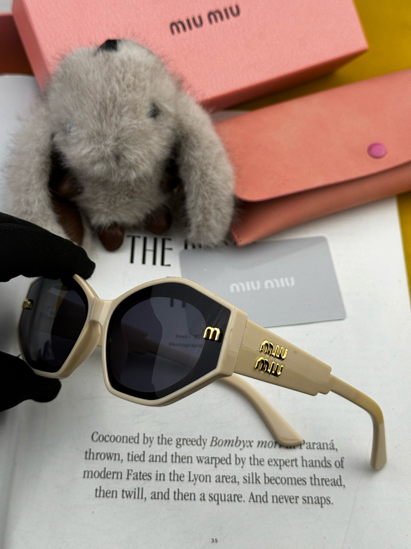   MIUMIU/缪缪🖇🖇2025开春新款🌟闪耀新款璀璨登台 ❤❤太阳镜潮品 精致个性设计简约时尚 专柜