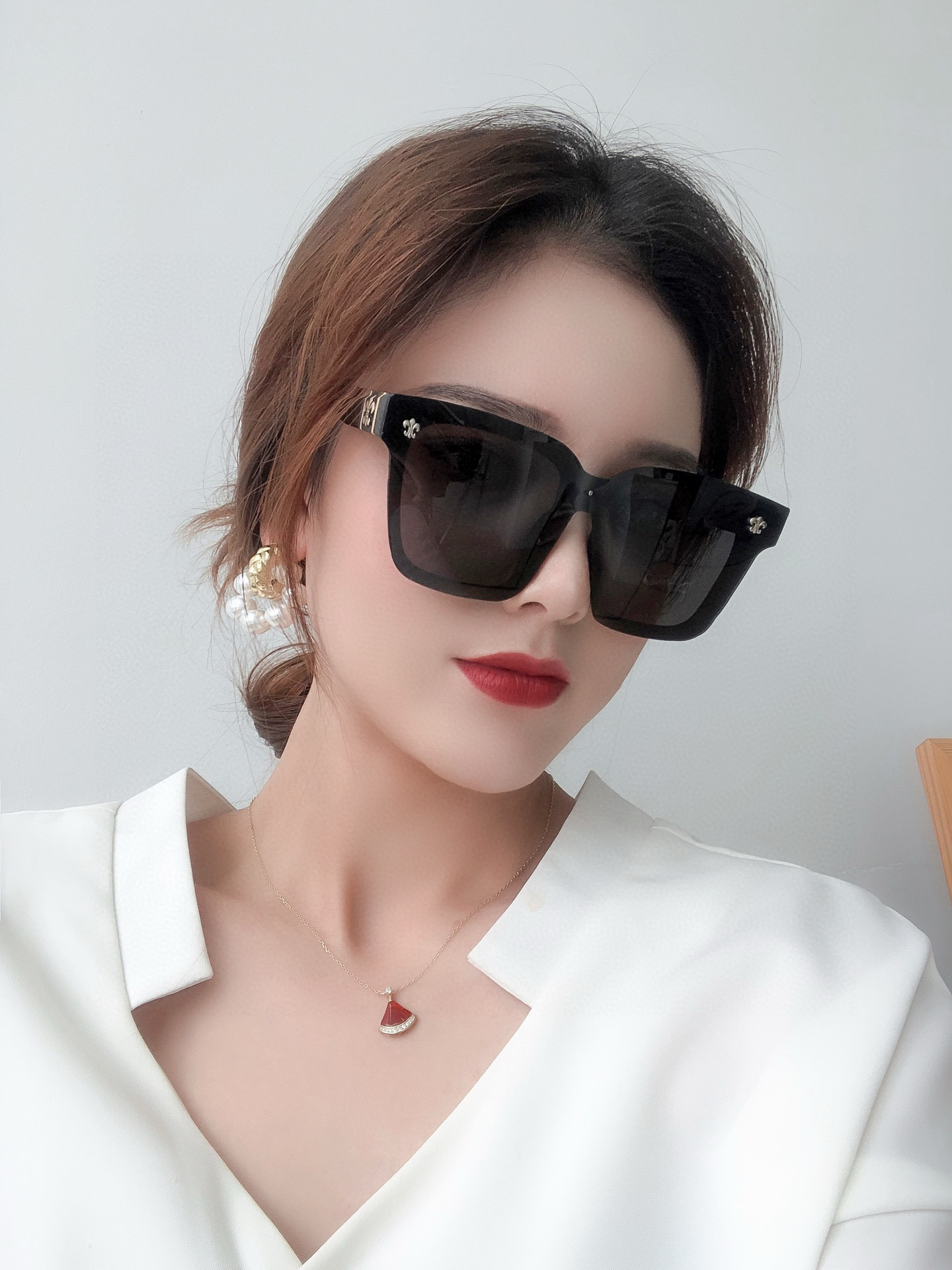  2025最新款，克罗心男女通用款偏光太阳镜（可搭配情侣款）全部颜色返单到货材质：TR，高清连体偏光镜片