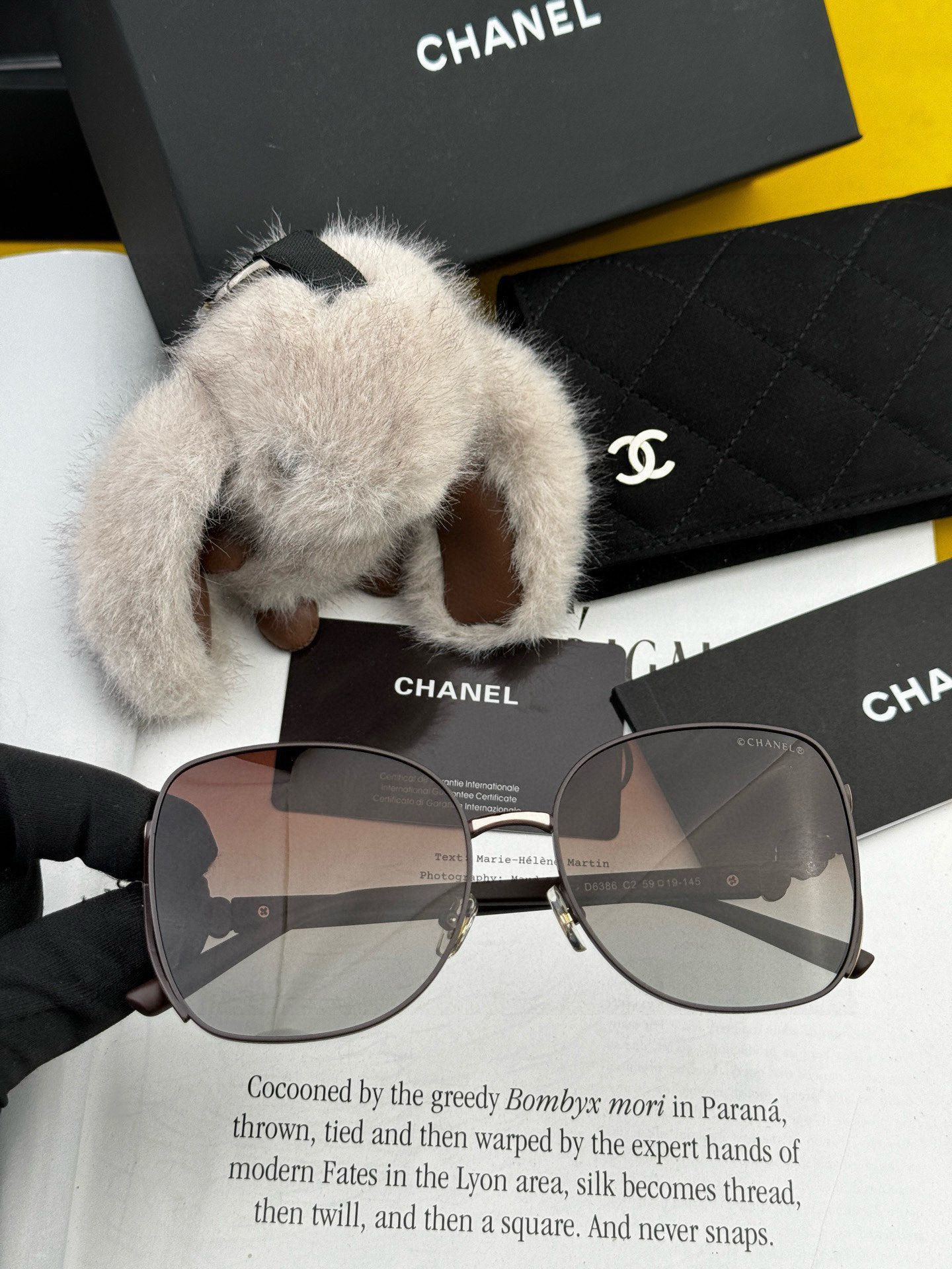  【CHANEL】香奈儿 2025新款山茶花潮流爆款 时尚圆框高清偏光太阳镜 佩戴舒适 网红潮款墨镜  