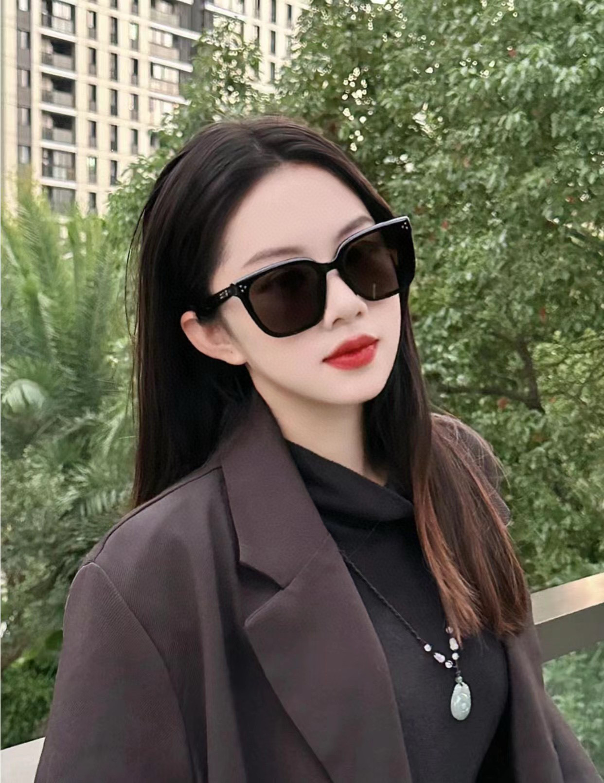  GUCCI2025开春新款一体镜 小框太阳镜男女同款 😎 
爆款大框尼龙太阳镜 超逼格超酷 
镜腿品牌