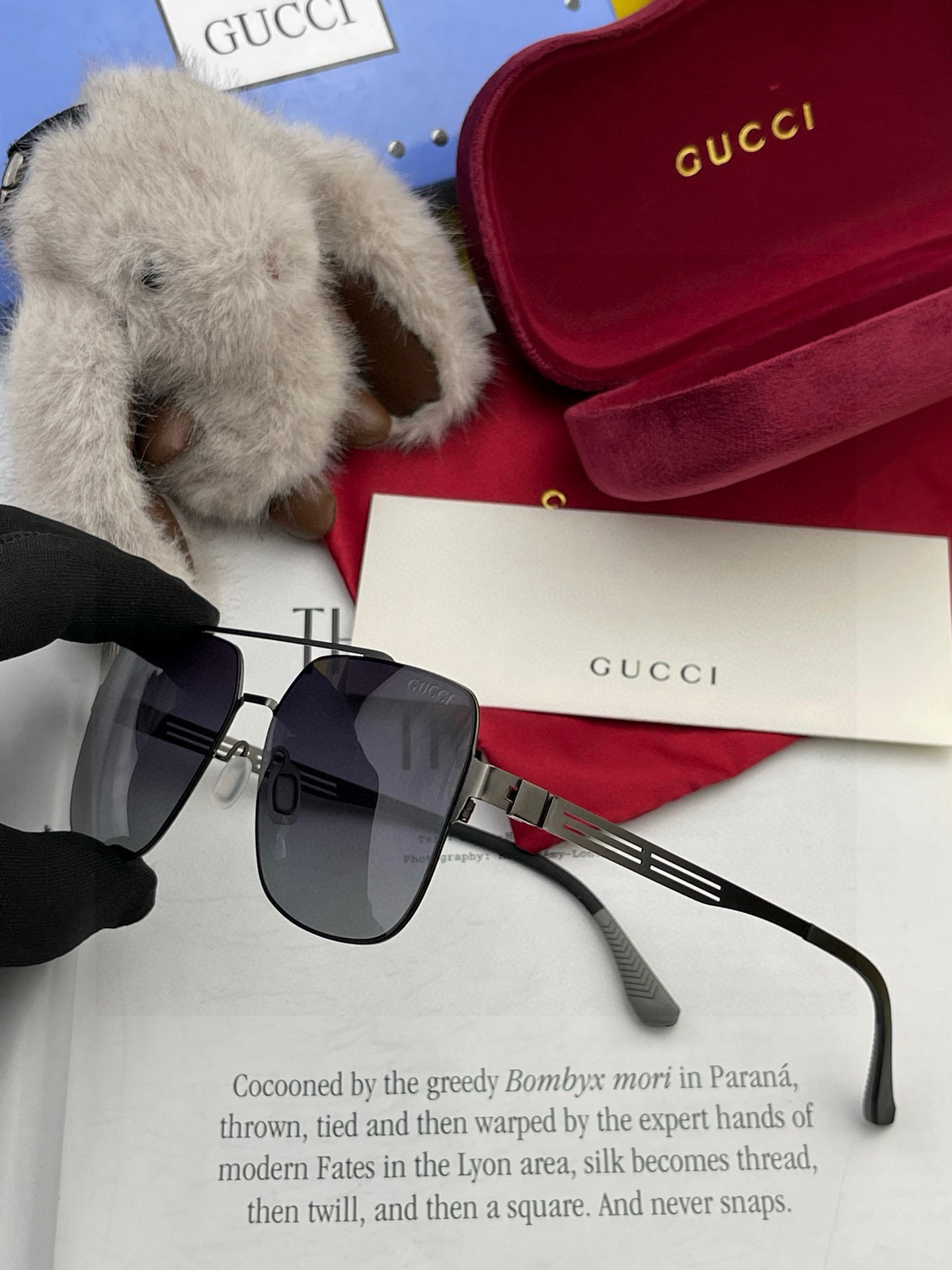 ♦️ GUCCI 2025新款男女情侣款太阳镜多边形墨镜iP电镀永不褪色 超轻超有弹性整幅眼镜无螺丝重要