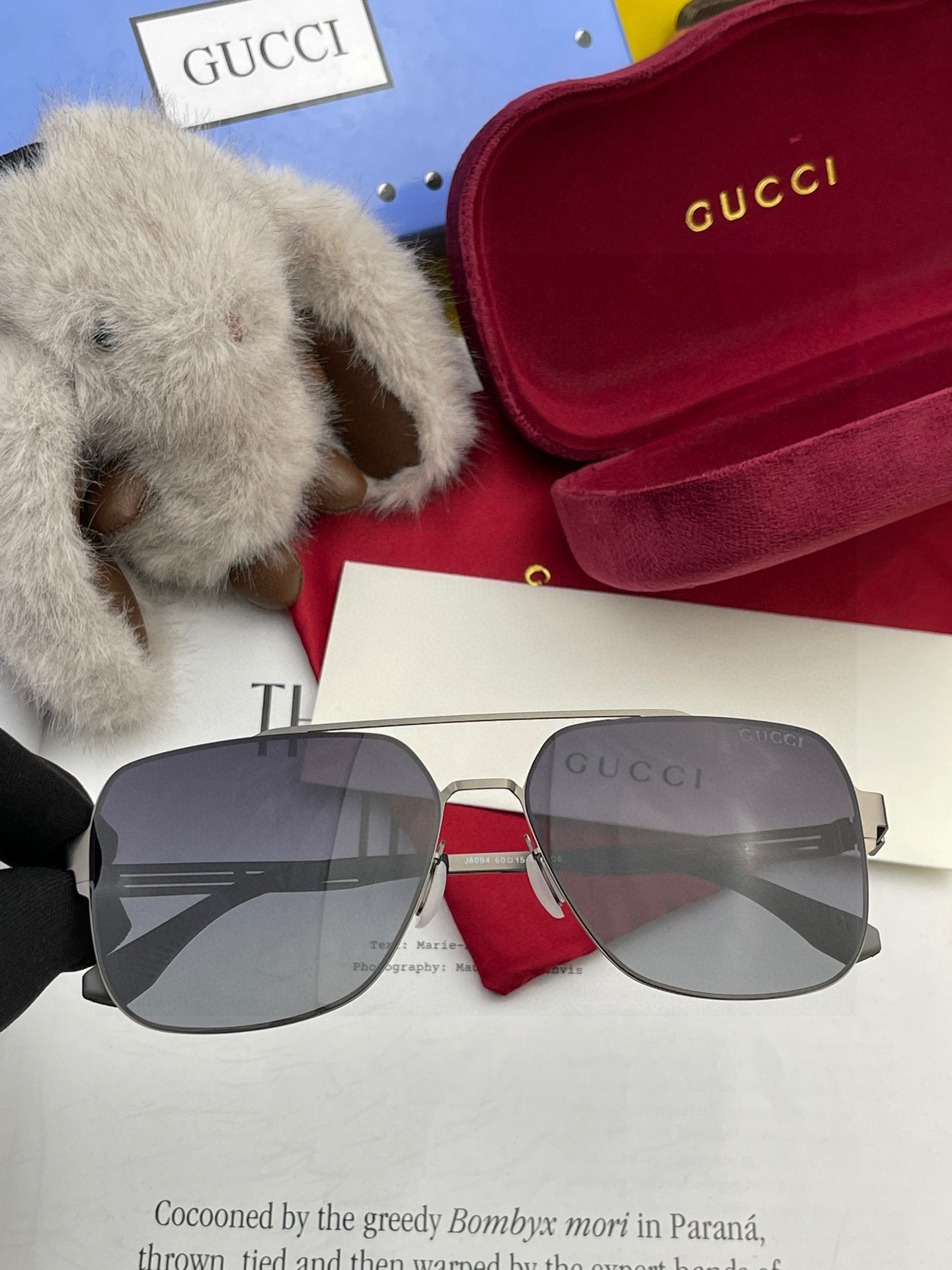 ♦️ GUCCI 2025新款男女情侣款太阳镜多边形墨镜iP电镀永不褪色 超轻超有弹性整幅眼镜无螺丝重要