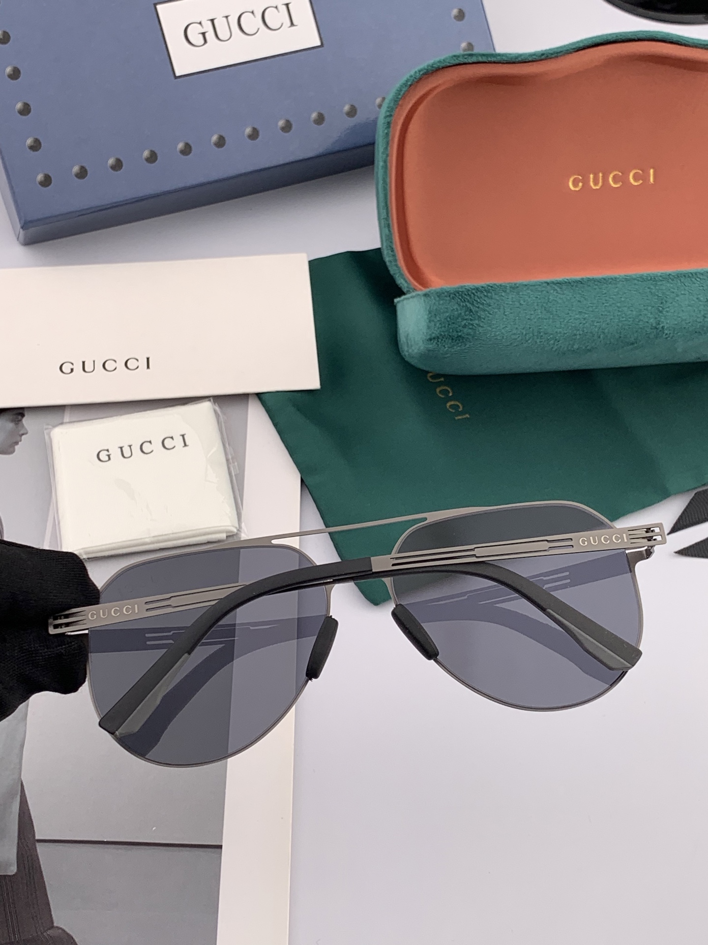 ♦️ GUCCI 2025新款男女情侣款太阳镜多边形墨镜iP电镀永不褪色 超轻超有弹性整幅眼镜无螺丝重要