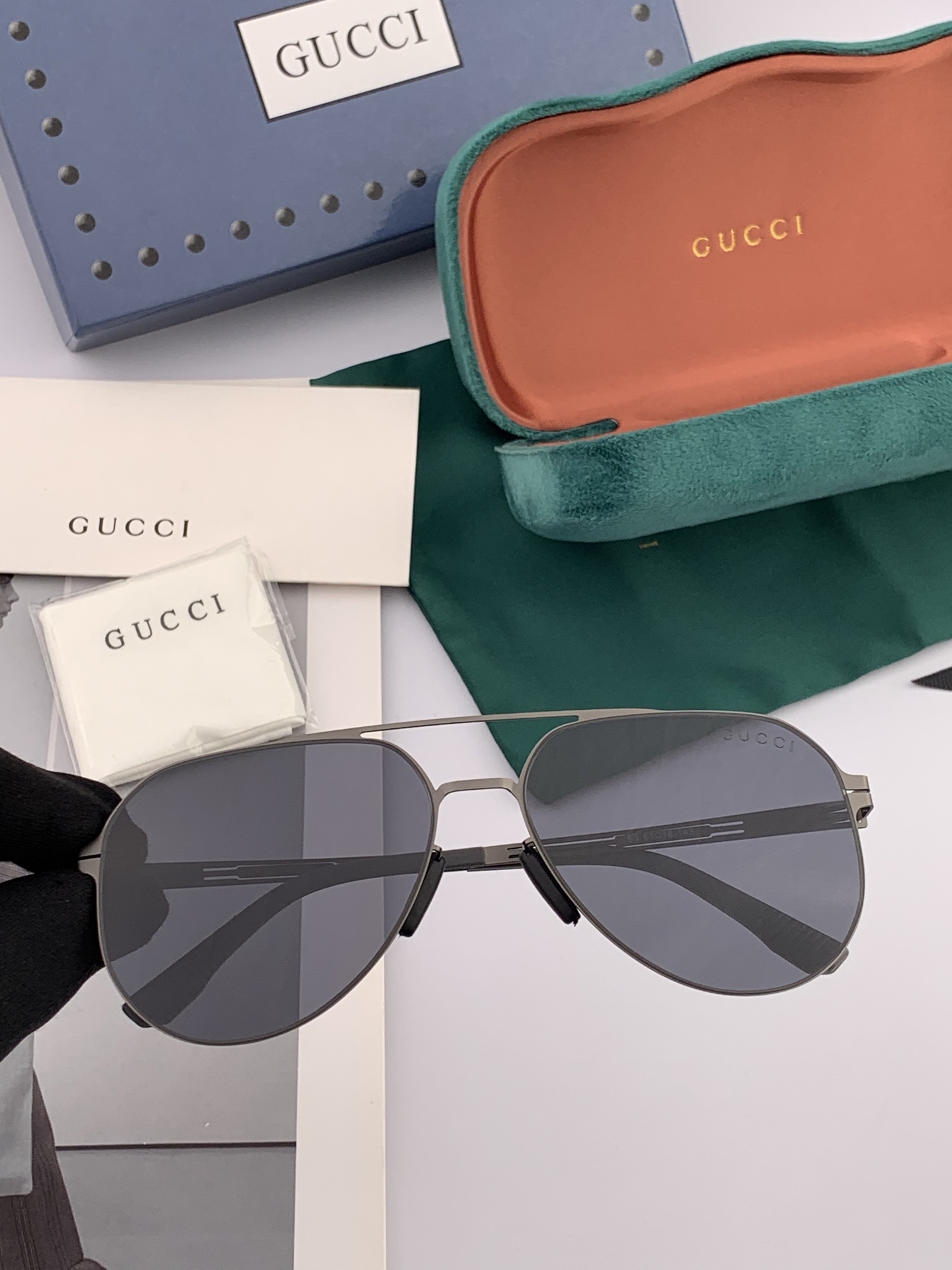♦️ GUCCI 2025新款男女情侣款太阳镜多边形墨镜iP电镀永不褪色 超轻超有弹性整幅眼镜无螺丝重要