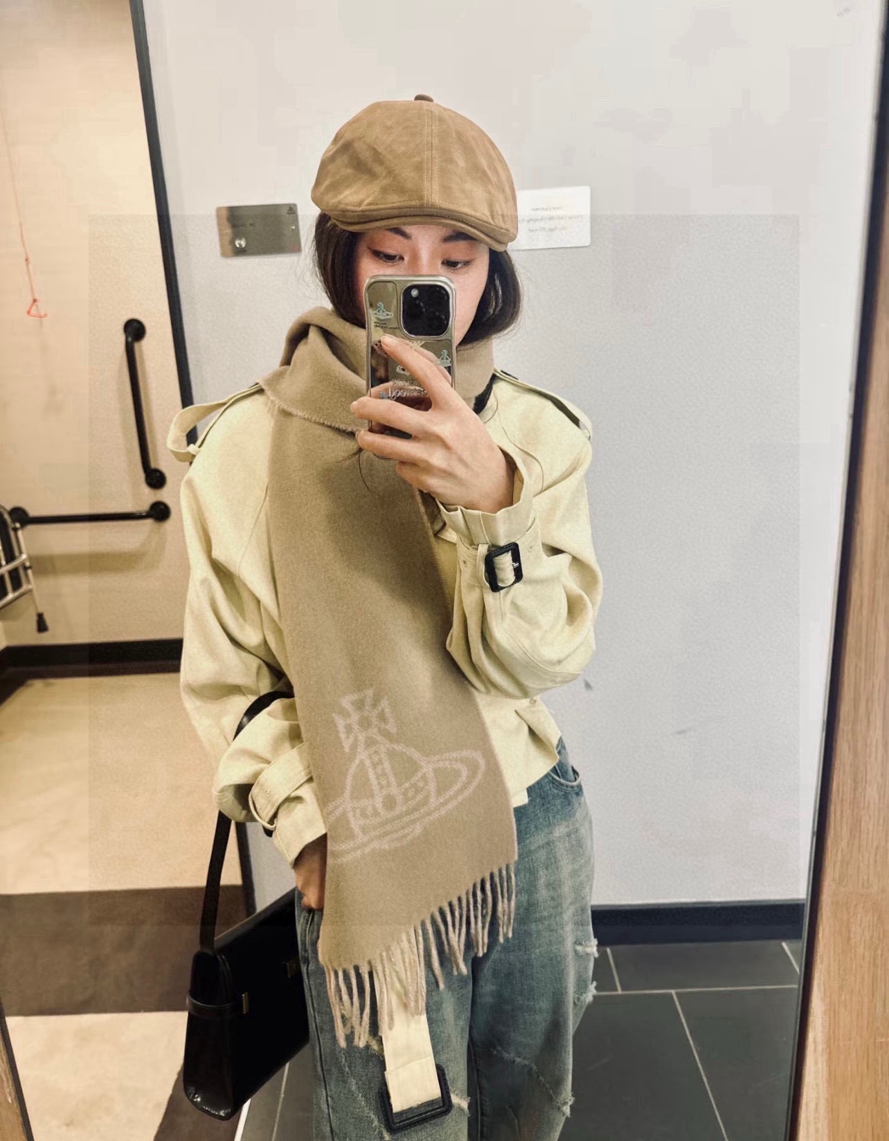  原单品质！英国朋克教母
“太后Vivienne Westwood”最爱的土星❗❗
从精神上，Viven
