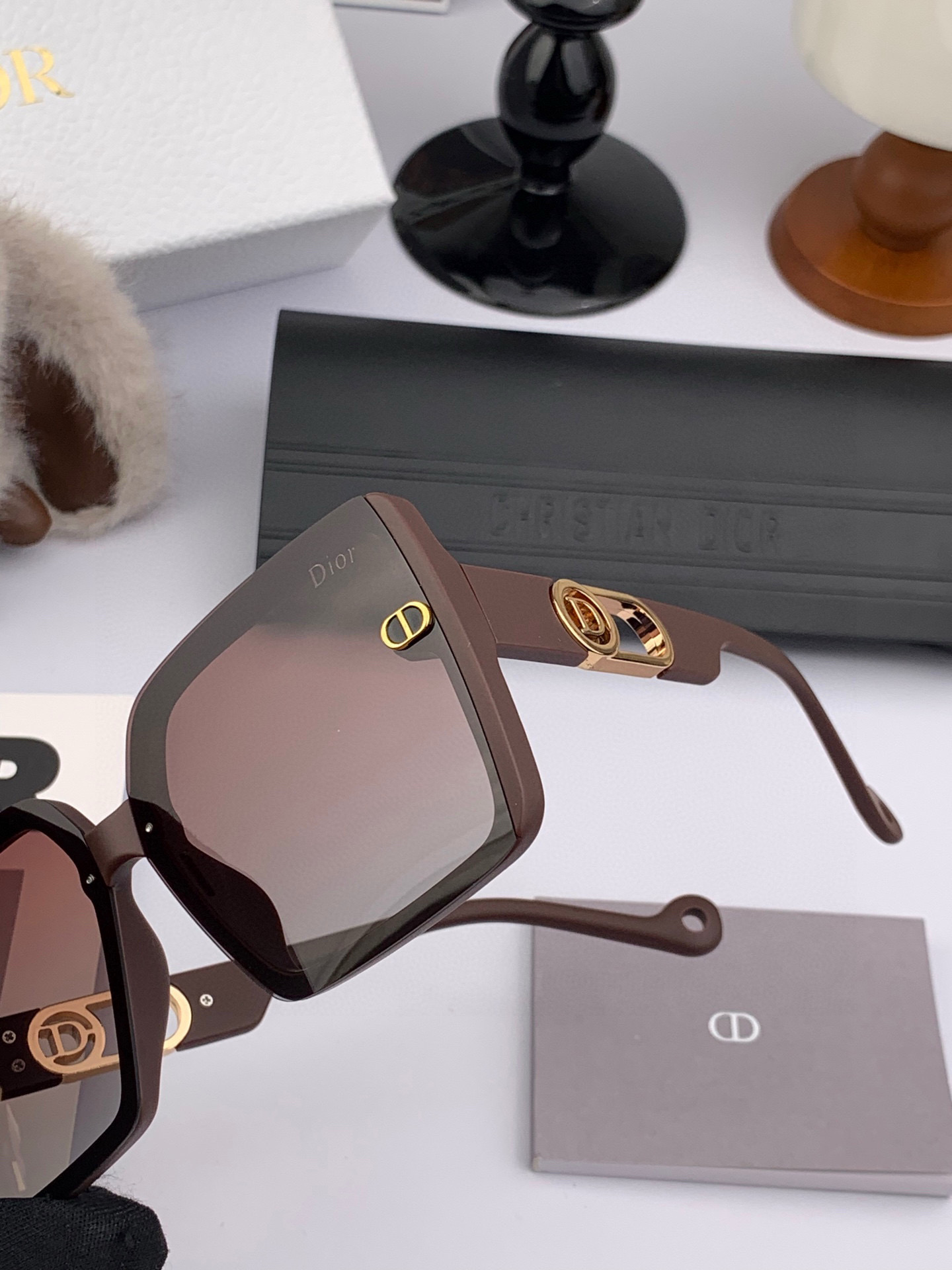  🔺 【DIOR-迪奥】2025开春新款 潮流爆款 时尚方框偏光太阳镜 高品质 佩戴舒适 网红潮款墨镜 