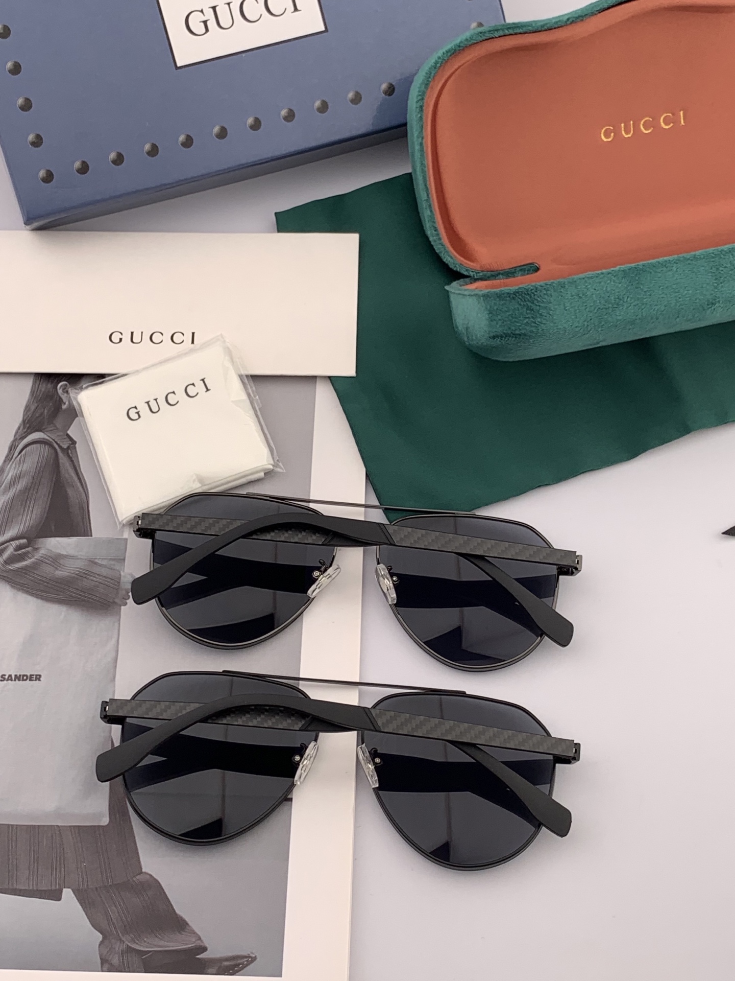        GUCCI 男款炫彩飞行员偏光太阳镜 ❤️材质：高清尼龙加厚卡槽高清偏光镜片 🌹无边框镜架