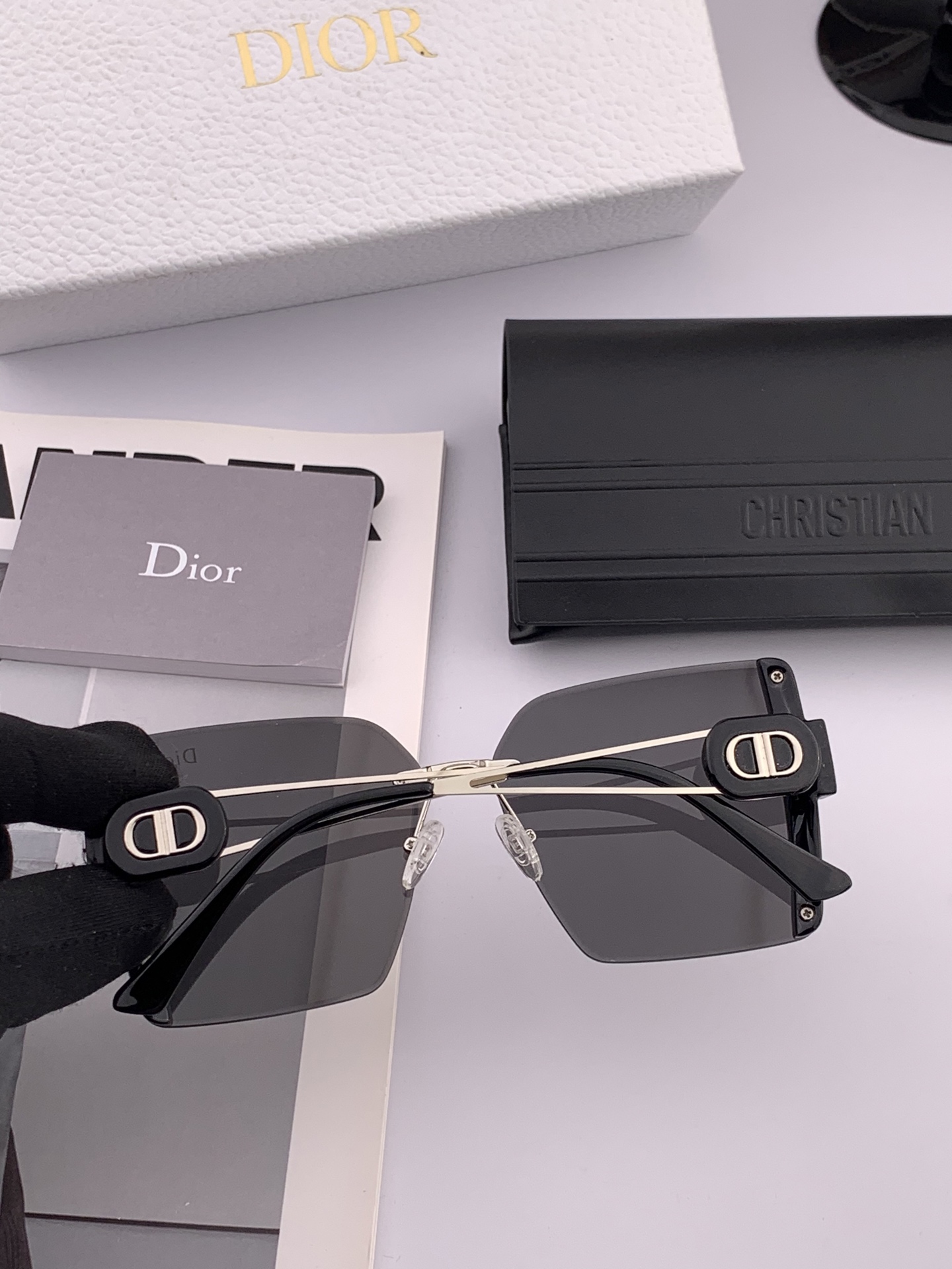 🔺 【DIOR-迪奥】2025开春新款 潮流爆款 时尚方框太阳镜 高品质 佩戴舒适 网红潮款墨镜 型号：