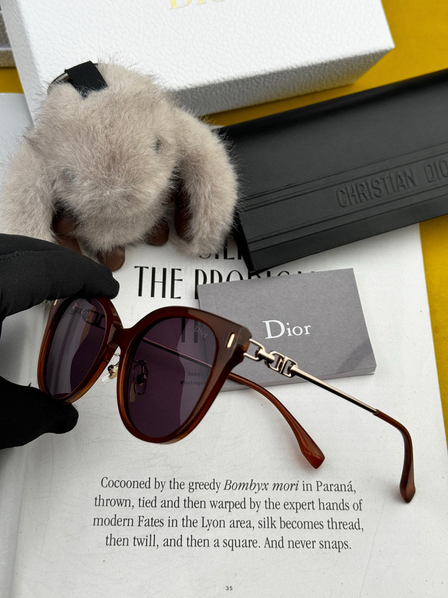   🔺 【DIOR-迪奥】2025开春新款 潮流爆款 时尚圆框偏光太阳镜 高品质 佩戴舒适 网红潮款墨镜