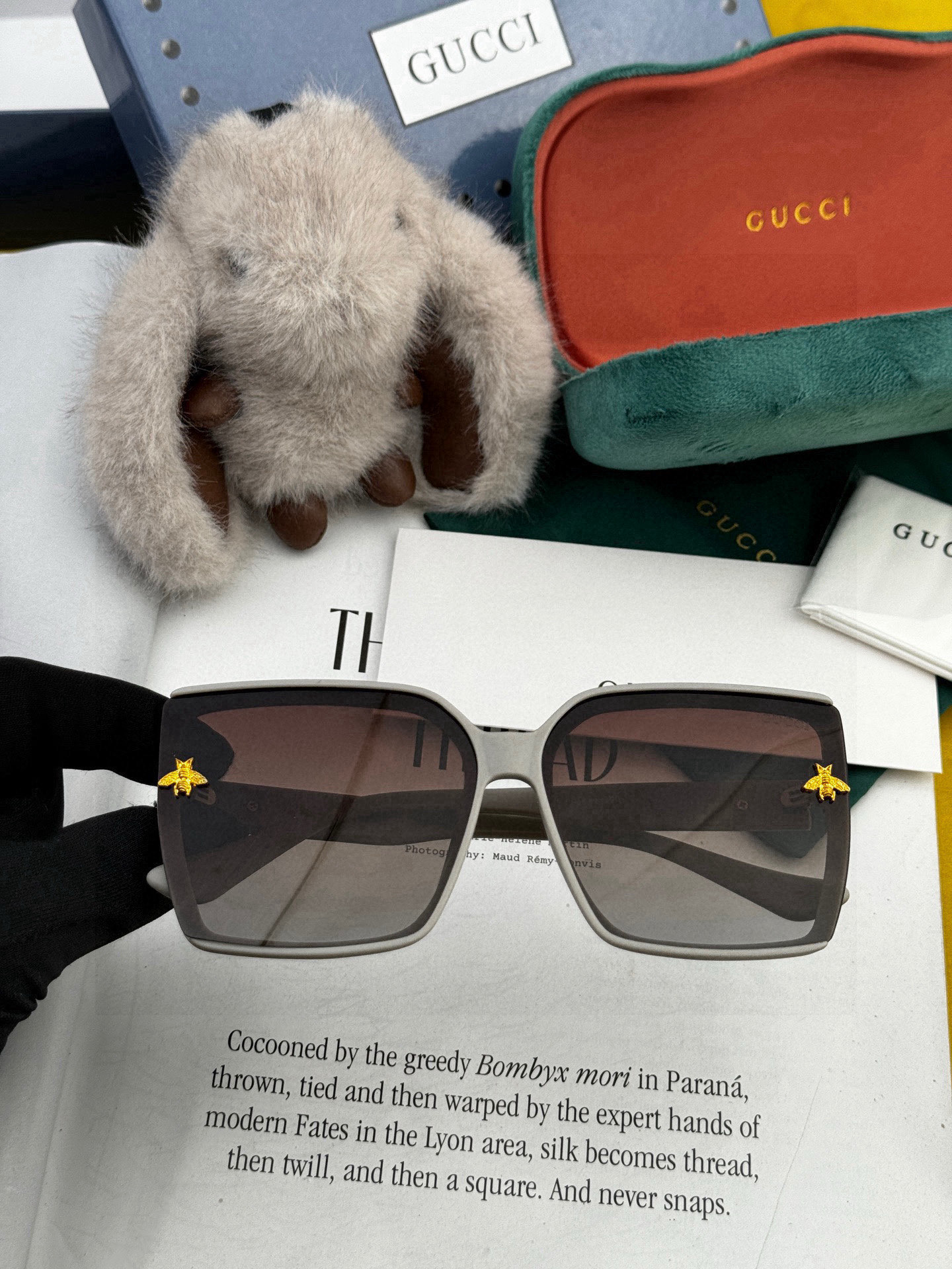  2025新款！新款出货！
女士高清加厚偏光太阳镜🕶️ 🎉💍新款GUCCI偏光太阳镜得意开车驾驶镜时尚墨
