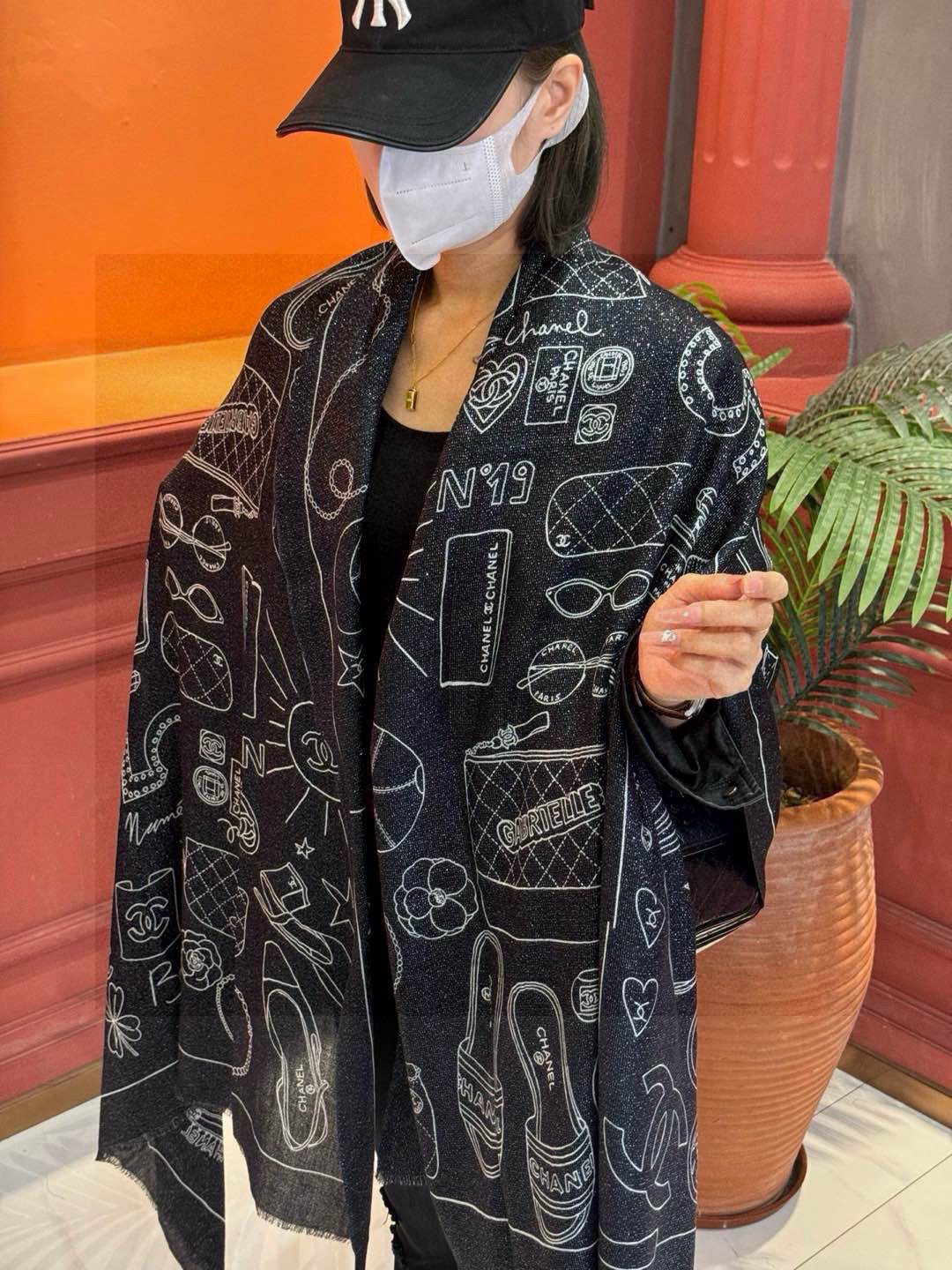   新款💖💖💃🏻💃🏻小香【会发光发亮的小香鞋包羊绒长巾】‼️抢‼️VIP推荐 ‼️👍下手一定要快【高端 
