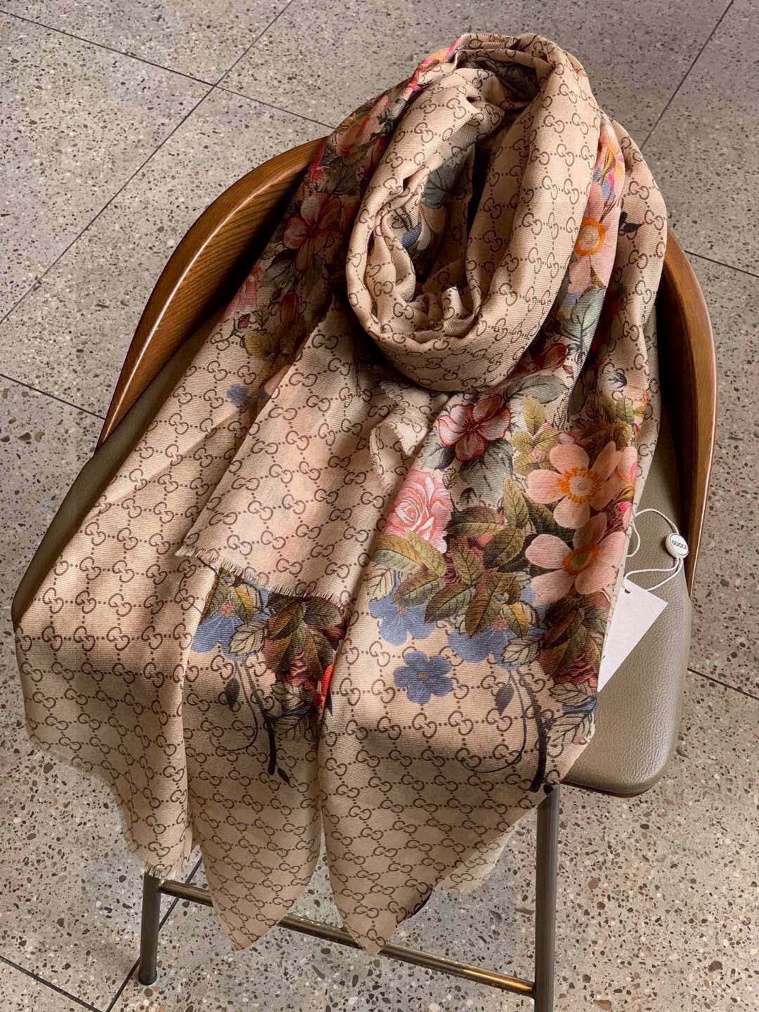  💟秀外慧中，美到过分❗️上身效果疯狂的喜欢❗️Gucci New~300支高端戒指绒！真心美爆了的设计