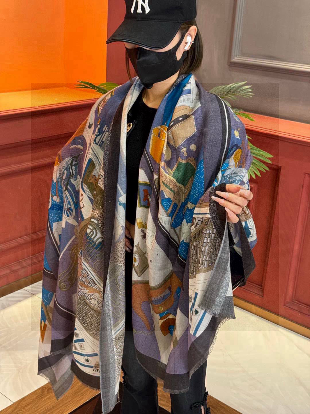   会发光发亮的围巾 爱马仕 专柜同步 买了都说好看羊绒印花‼️推荐💕顶级工艺超值‼️爱马仕专柜爆款🎁🎁