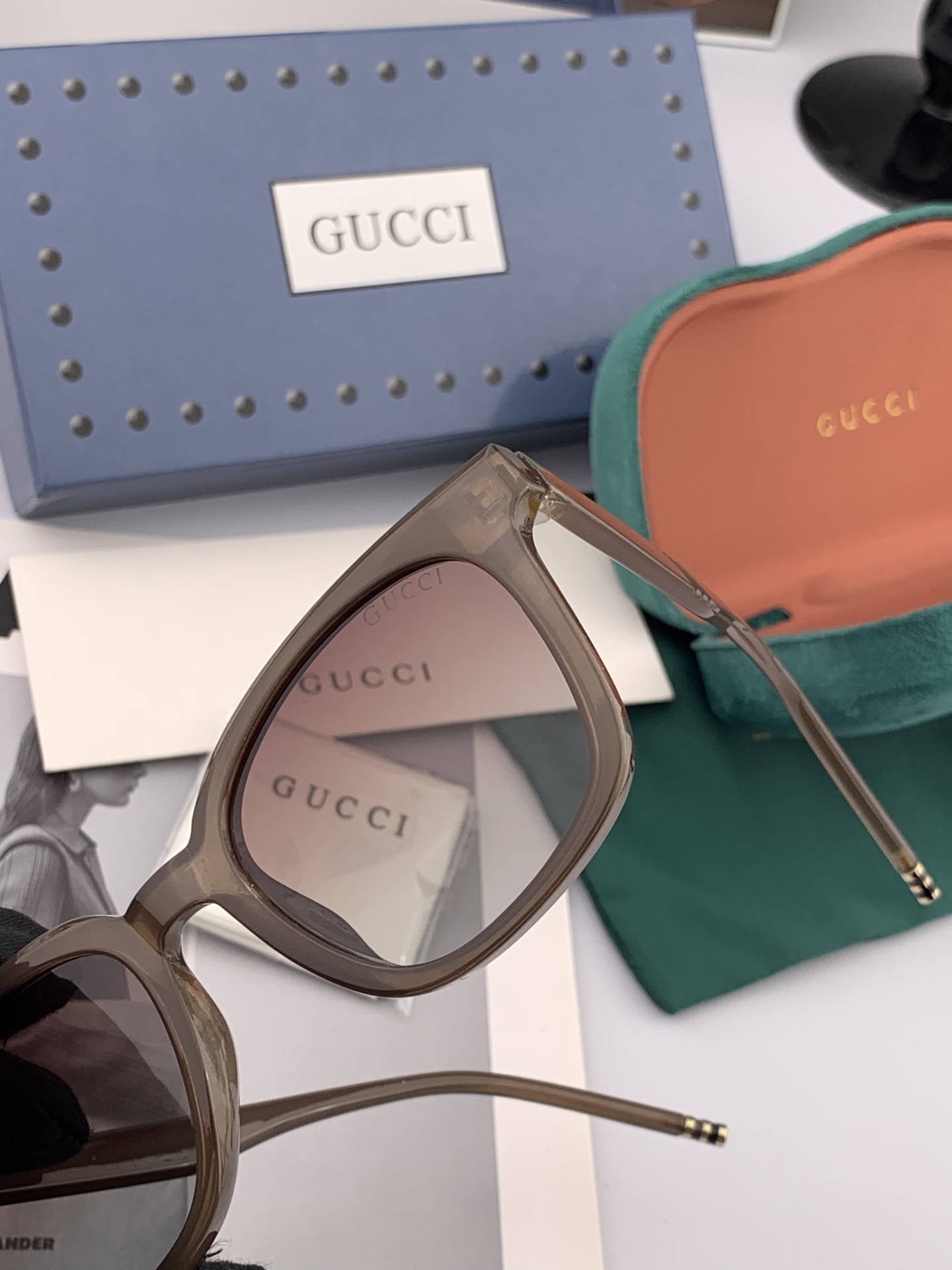  【TR偏光系列】Gucci   经典的方框设计，不挑脸型，无论搭配大衣还是连衣裙都非常显气质尼龙偏光镜