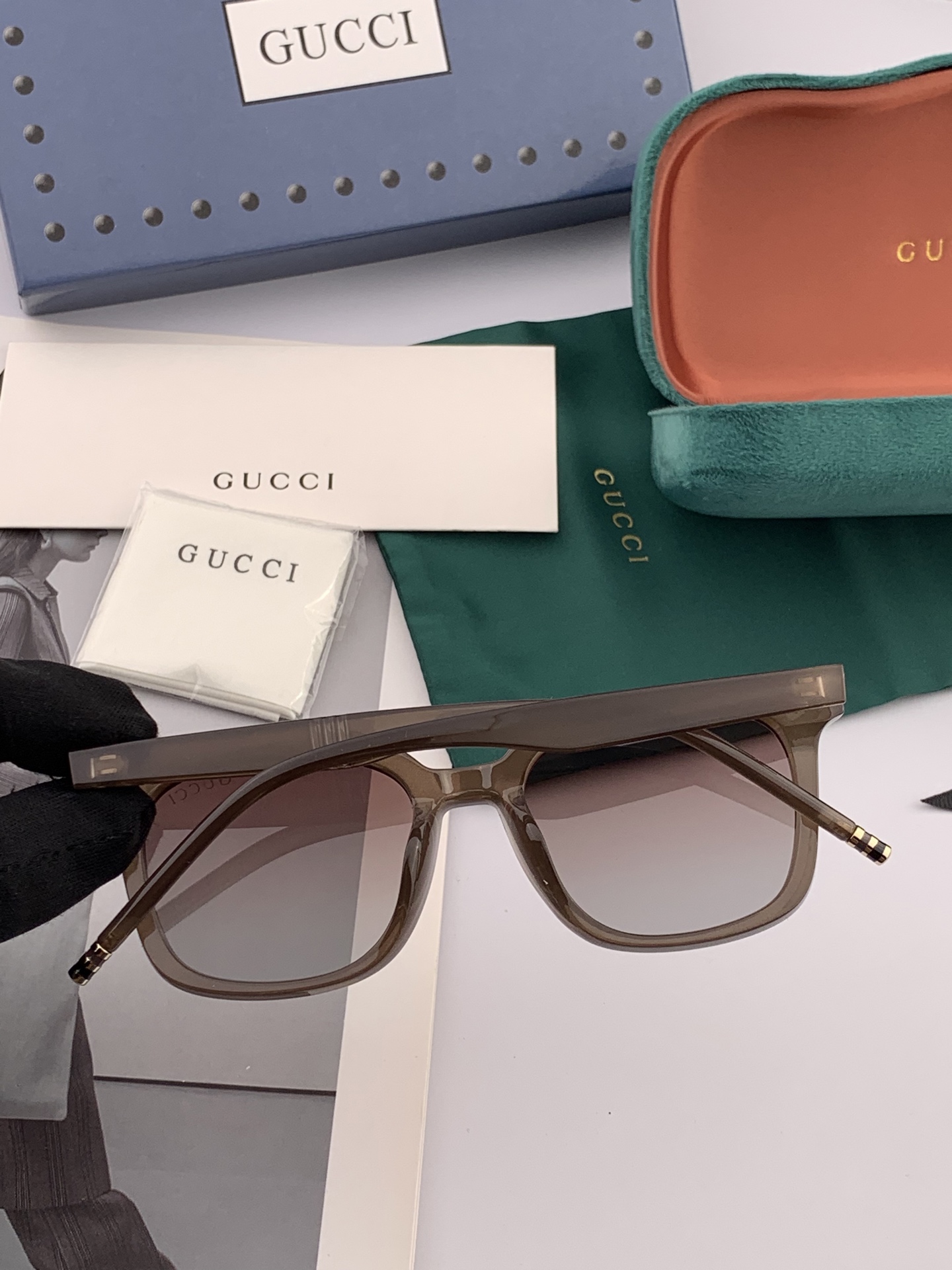  【TR偏光系列】Gucci   经典的方框设计，不挑脸型，无论搭配大衣还是连衣裙都非常显气质尼龙偏光镜