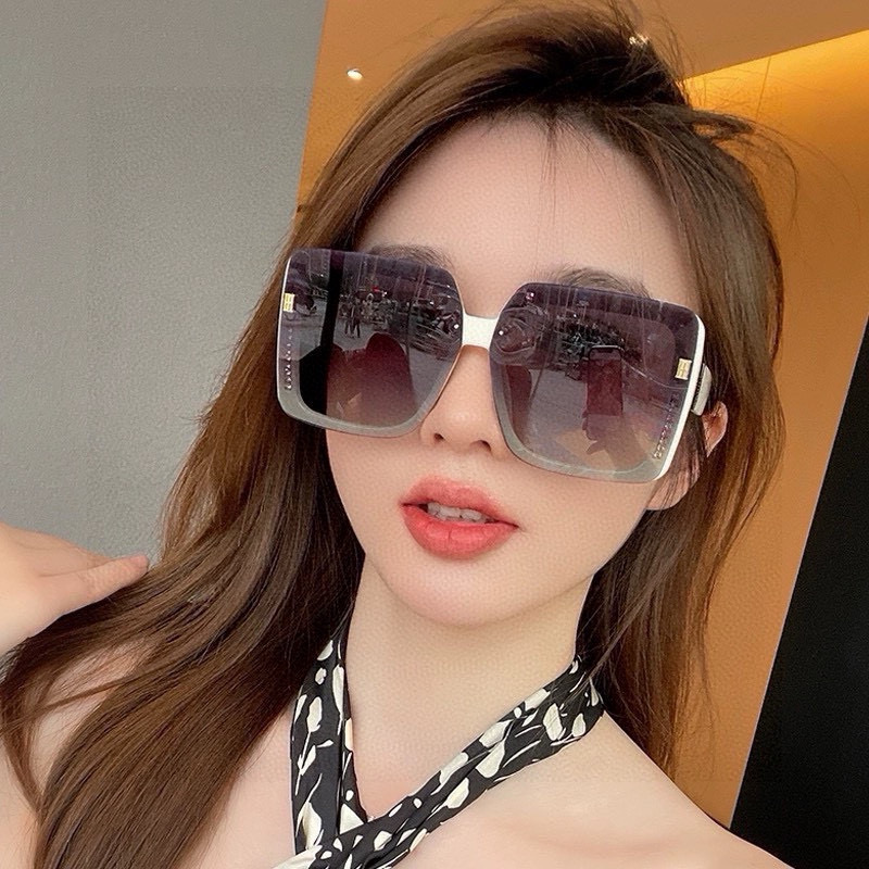   2025新款 爱马仕女士偏光太阳镜🕶️ 宝丽来高清镜片🎉高品质TR-90镜框 时尚百搭！
型号：H5