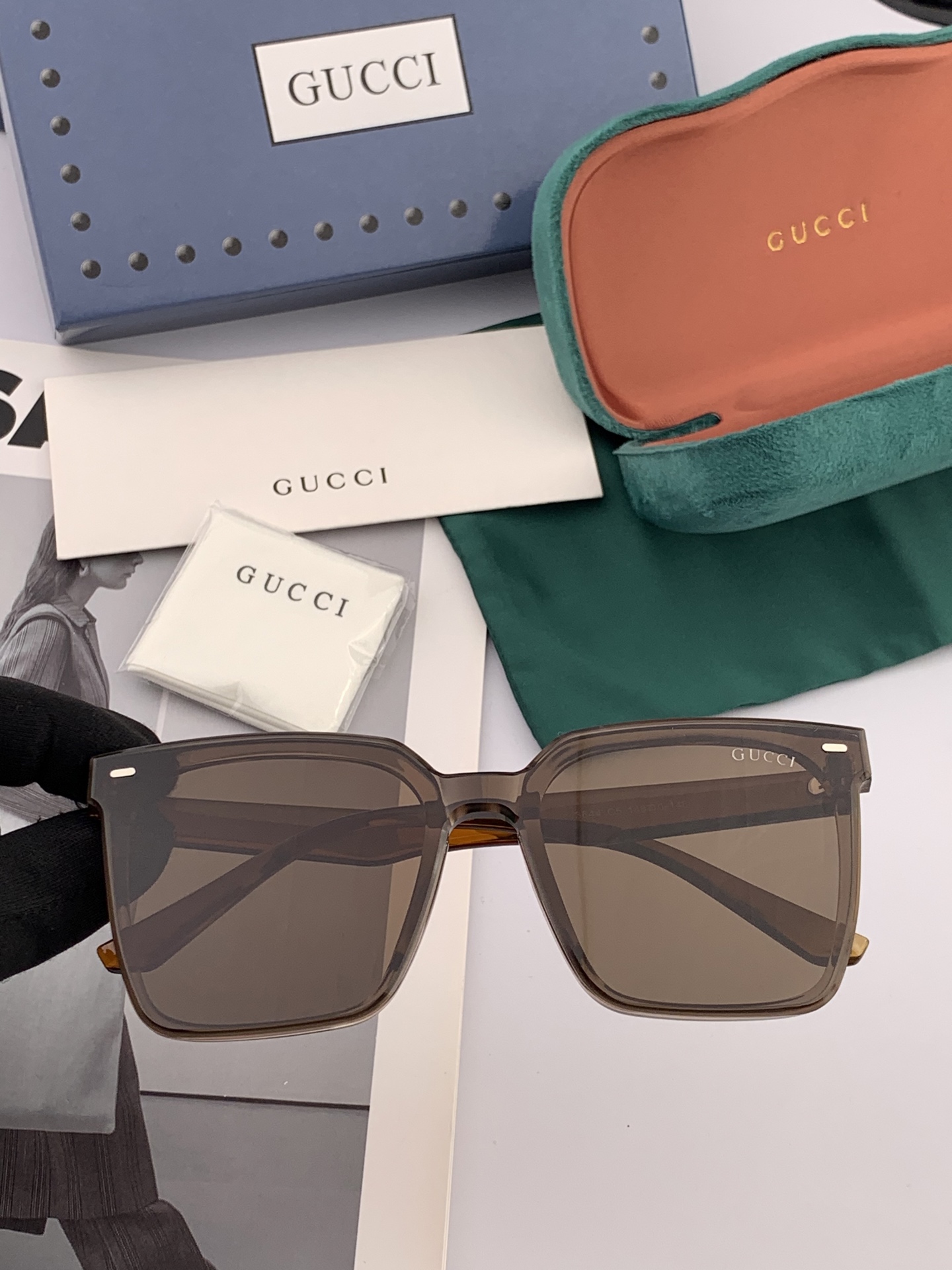  🔺 【GUCCI-尼龙偏光连体太阳镜】2025开春新款 潮流爆款 时尚方框偏光太阳镜 高品质 佩戴舒适