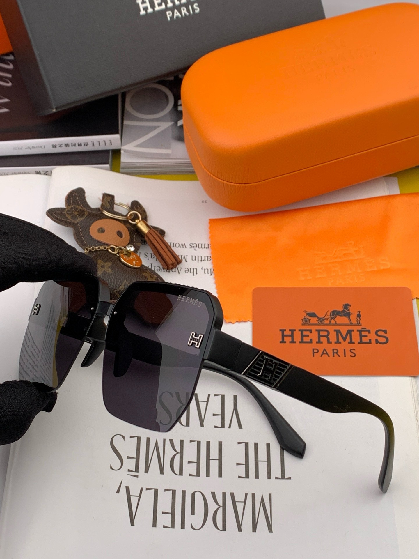  HERMES 爱马仕 2025开春新款🎈原版出货 网红超爆款💙经典奢华全球风强酷亲亲 时尚方框太阳镜得