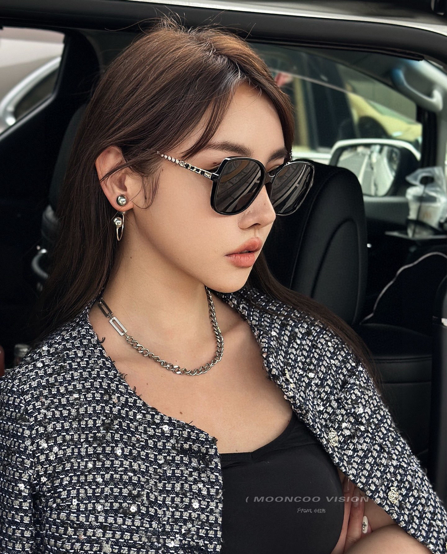    新品CHANEL 香奈儿珍珠太阳镜以独特魅力和前卫风格诠释春夏最新眼镜，质感超好佩带舒适 型号：C