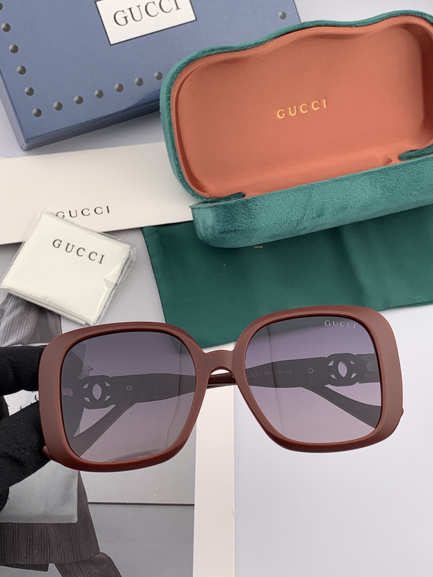 🔺 【GUCCI-偏光太阳镜】2025开春新款 潮流爆款 时尚方框偏光太阳镜 高品质 佩戴舒适 网红潮款