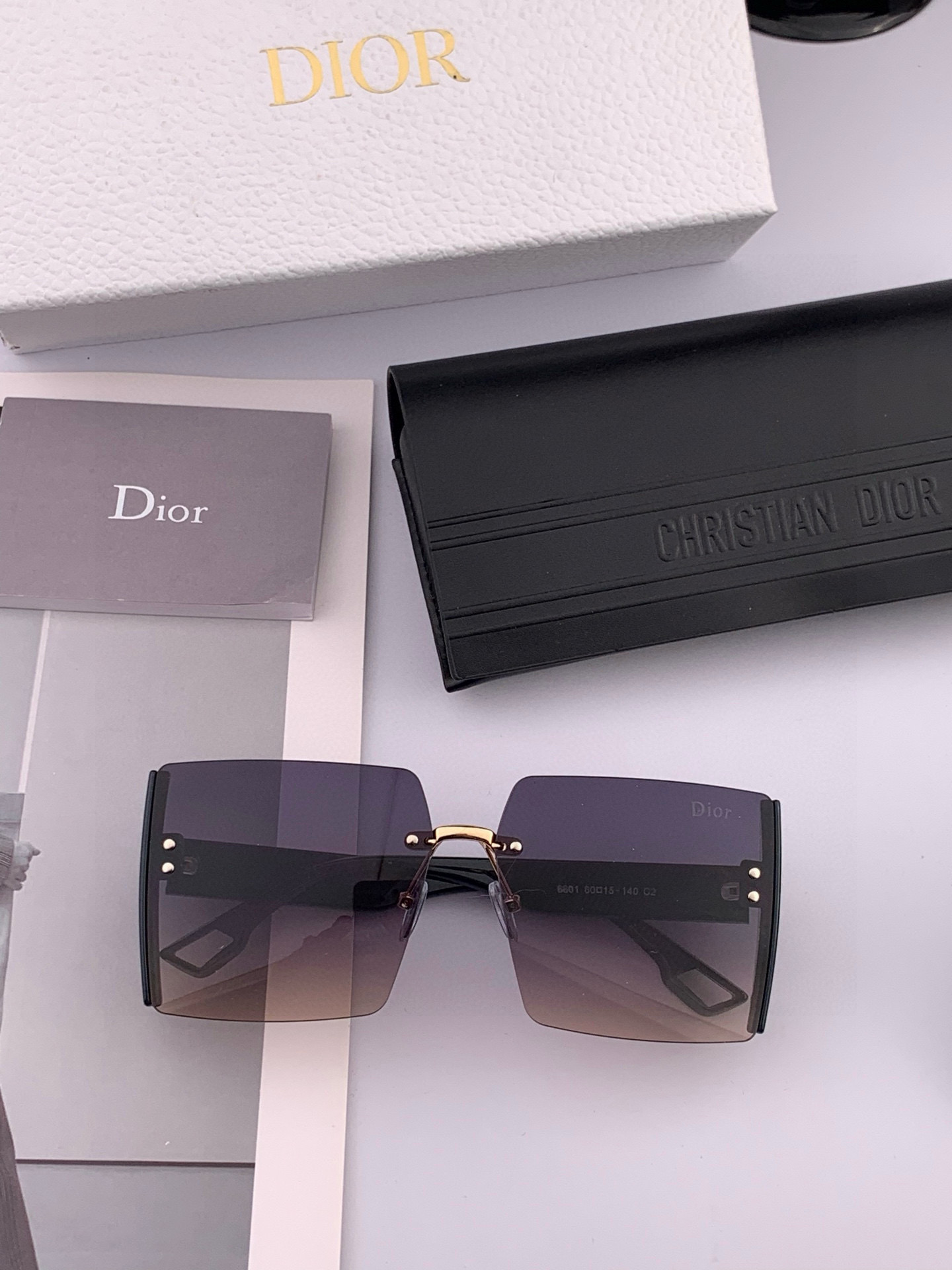   DIOR 2025新款女士方框太阳眼镜 开车墨镜 新款金属无框太阳镜  时尚大方 舒适轻盈 精致奢华