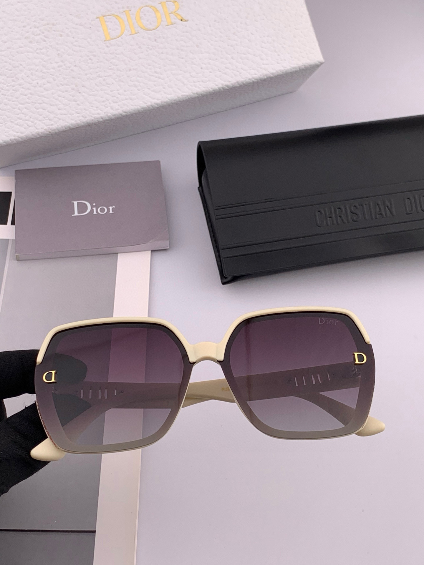  🔺 【DIOR-迪奥】2025开春新款 潮流爆款 时尚方框偏光太阳镜 高品质 佩戴舒适 网红潮款墨镜 