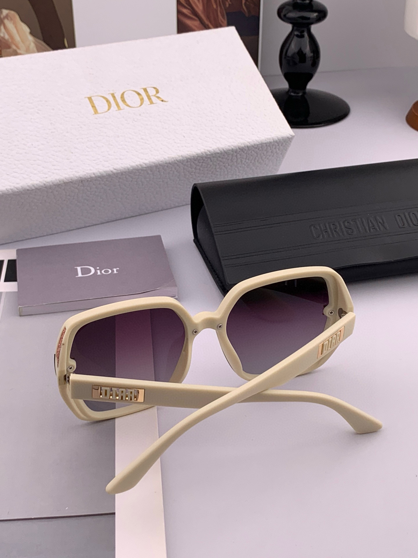  🔺 【DIOR-迪奥】2025开春新款 潮流爆款 时尚方框偏光太阳镜 高品质 佩戴舒适 网红潮款墨镜 