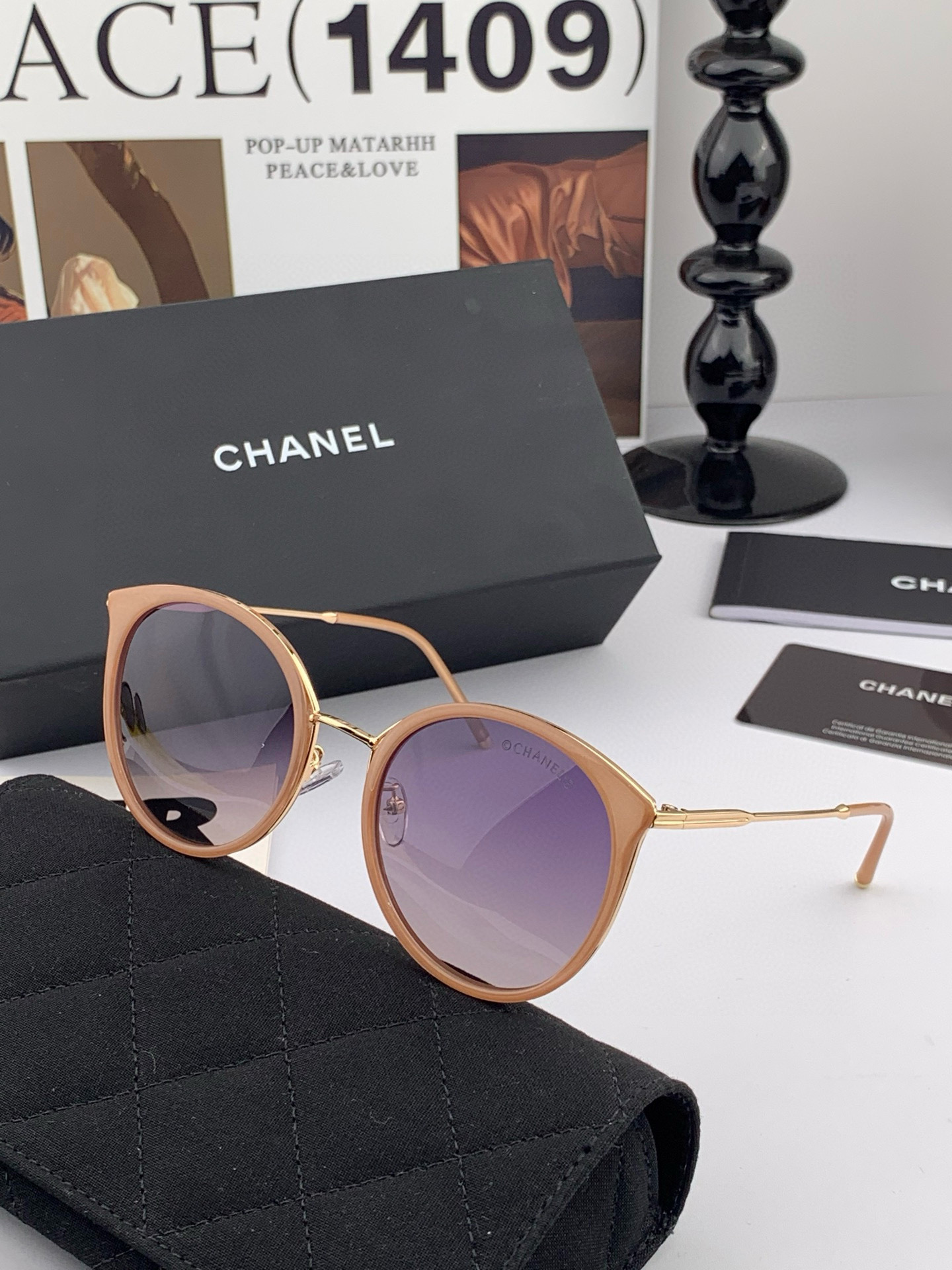    新品CHANEL 香奈儿太阳镜以独特魅力和前卫风格诠释春夏最新眼镜，质感超好佩带舒适 型号：CH7