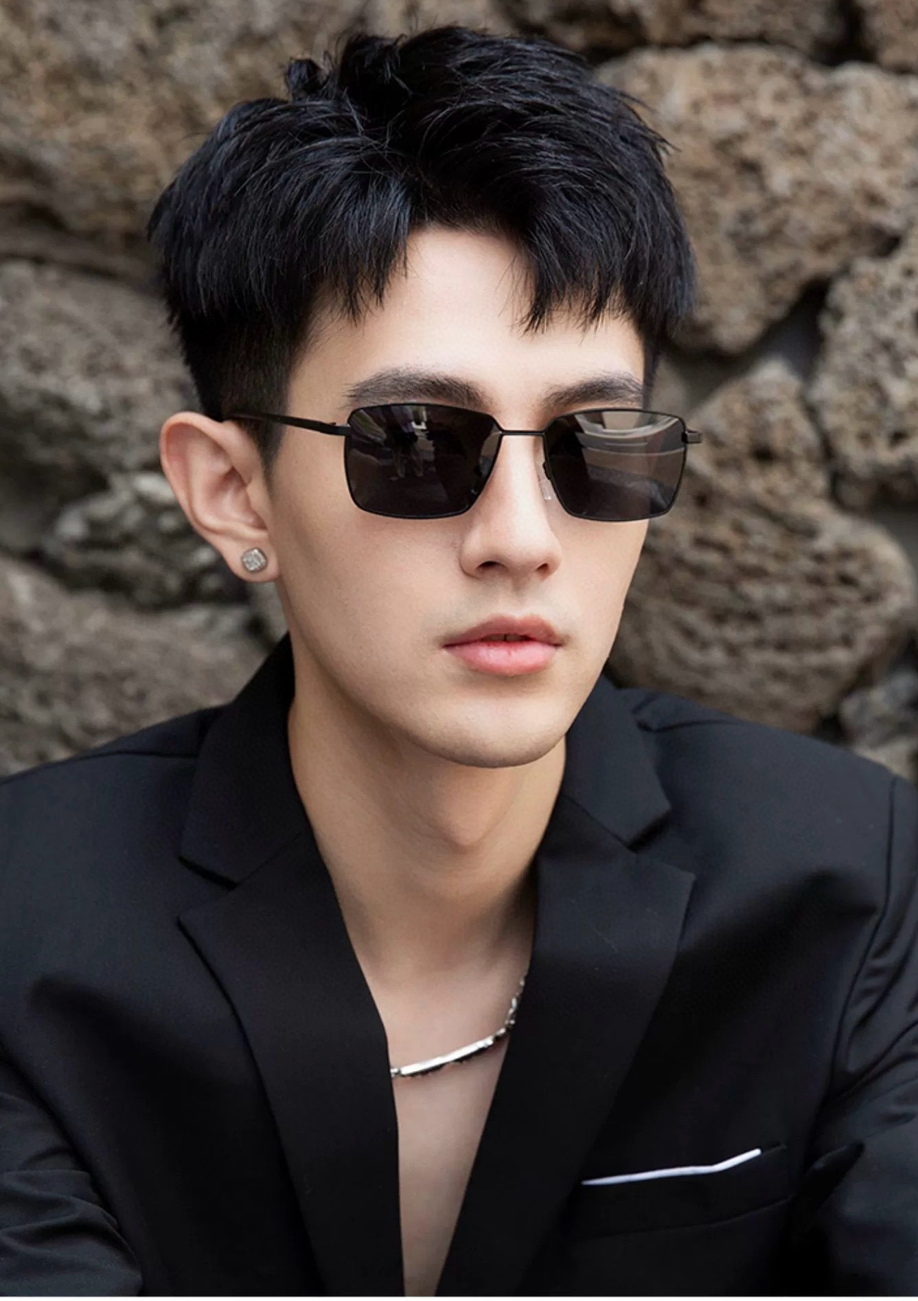   GUCCI-2025新款偏光太阳镜、完美品质，独特设计  适合各种脸型，‼️经典太阳镜 超个性 古典