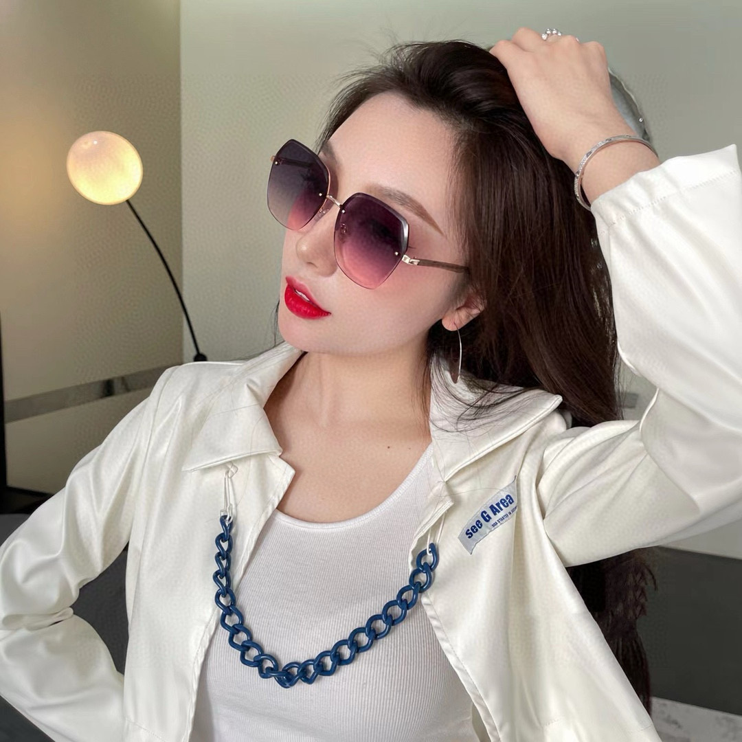 【CHANEL】香奈儿  新款尼龙偏光太眼镜，无框钻石 切边更有质感，大气女人范儿，大脸小脸都好看 ！型