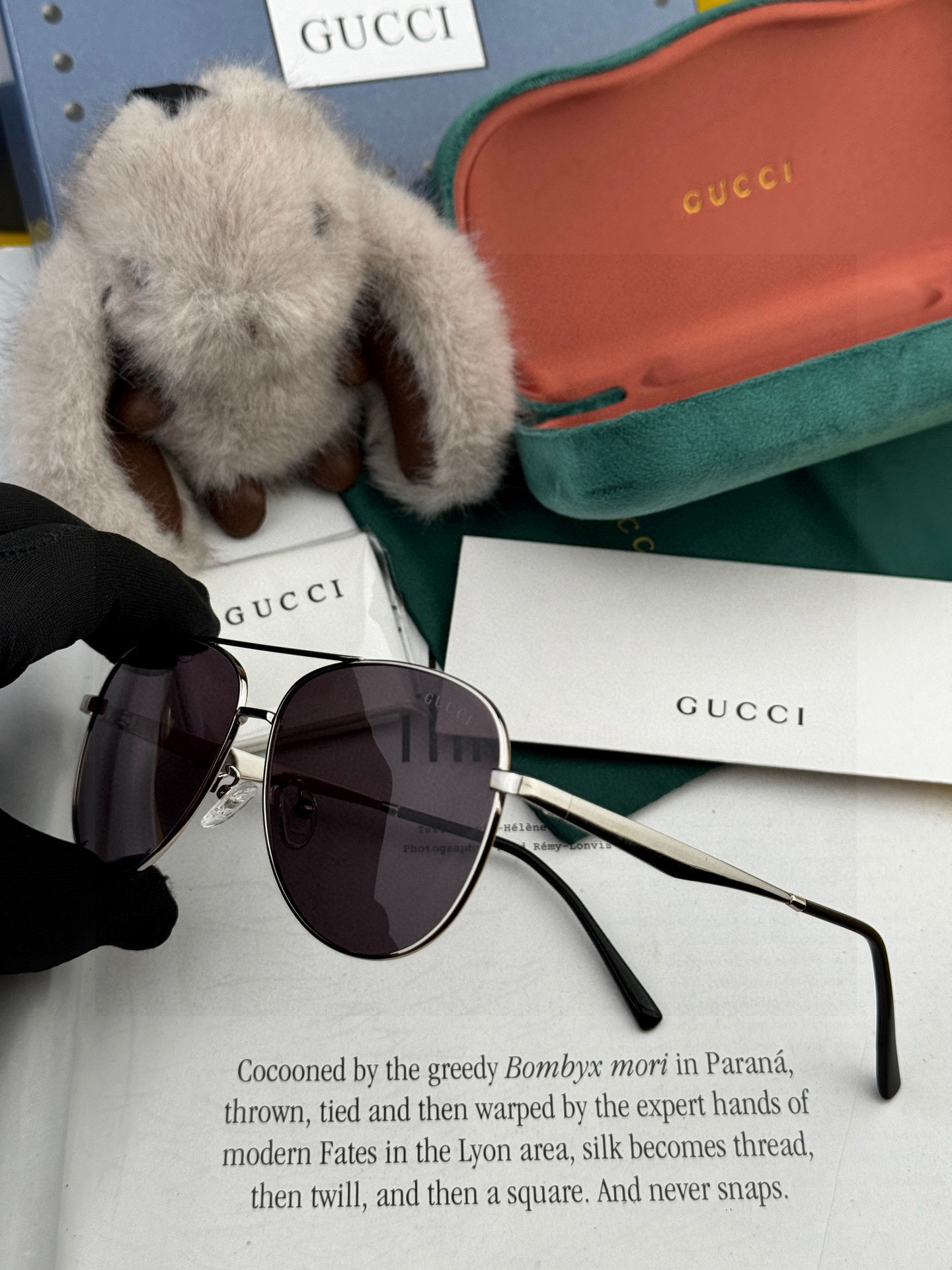   Gucci 。  高品质男女款墨镜   👍 进口宝丽来偏光镜片  。蛤蟆镜 开车钓鱼都可 。百搭显瘦