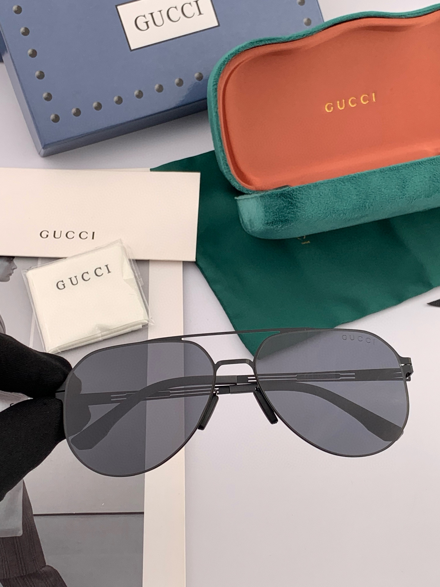♦️ GUCCI 2025新款男女情侣款太阳镜多边形墨镜iP电镀永不褪色 超轻超有弹性整幅眼镜无螺丝重要
