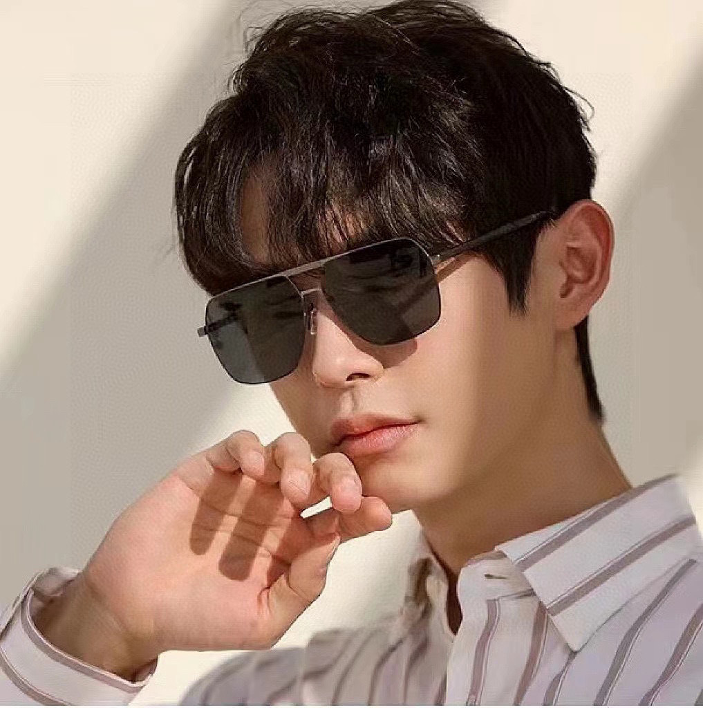         GUCCI 男款炫彩飞行员偏光太阳镜 ❤️材质：高清尼龙加厚卡槽高清偏光镜片 🌹无边框镜