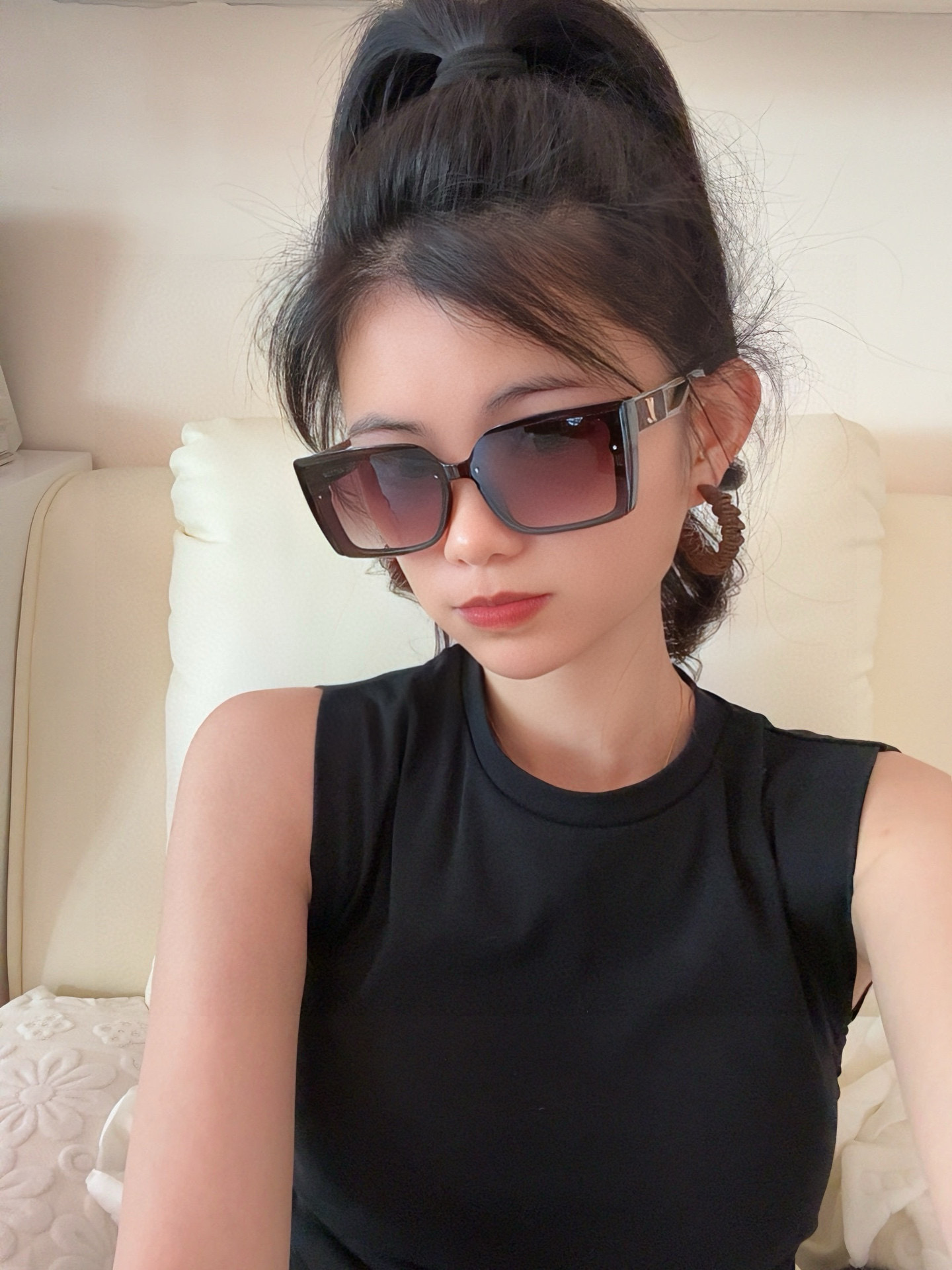 NO:355327,LV New spring 2025 trendy fashion styles fashion square frame sunglasses high quality comfortable to wear Internet celebrity trendy sunglasses Model L4310 glasses sunglasses sunglasses, glasses, louis vuitton19860909LV 2025年开春新款 潮流爆款 时尚方框太阳镜 高品质 佩戴舒适 网红潮款墨镜 型号L4310眼镜墨镜太阳镜,眼镜,louis vuitton,glasses
