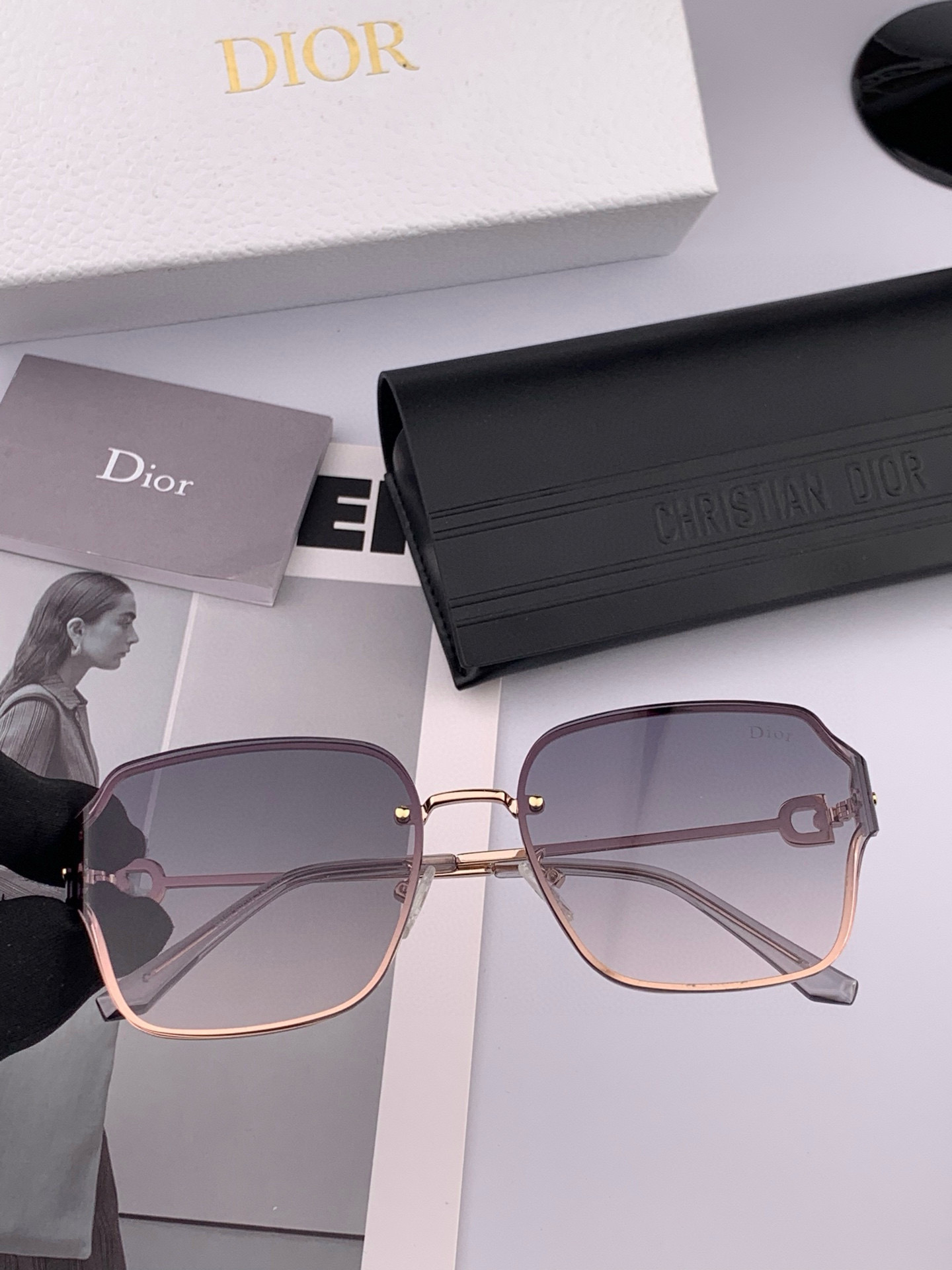   DIOR🌋☔️时尚无框太阳镜镜片 顶级奢侈品强 高品质胜利亲亲🍦🍨 得意 气质非凡😄 🍫🍪女士开车墨