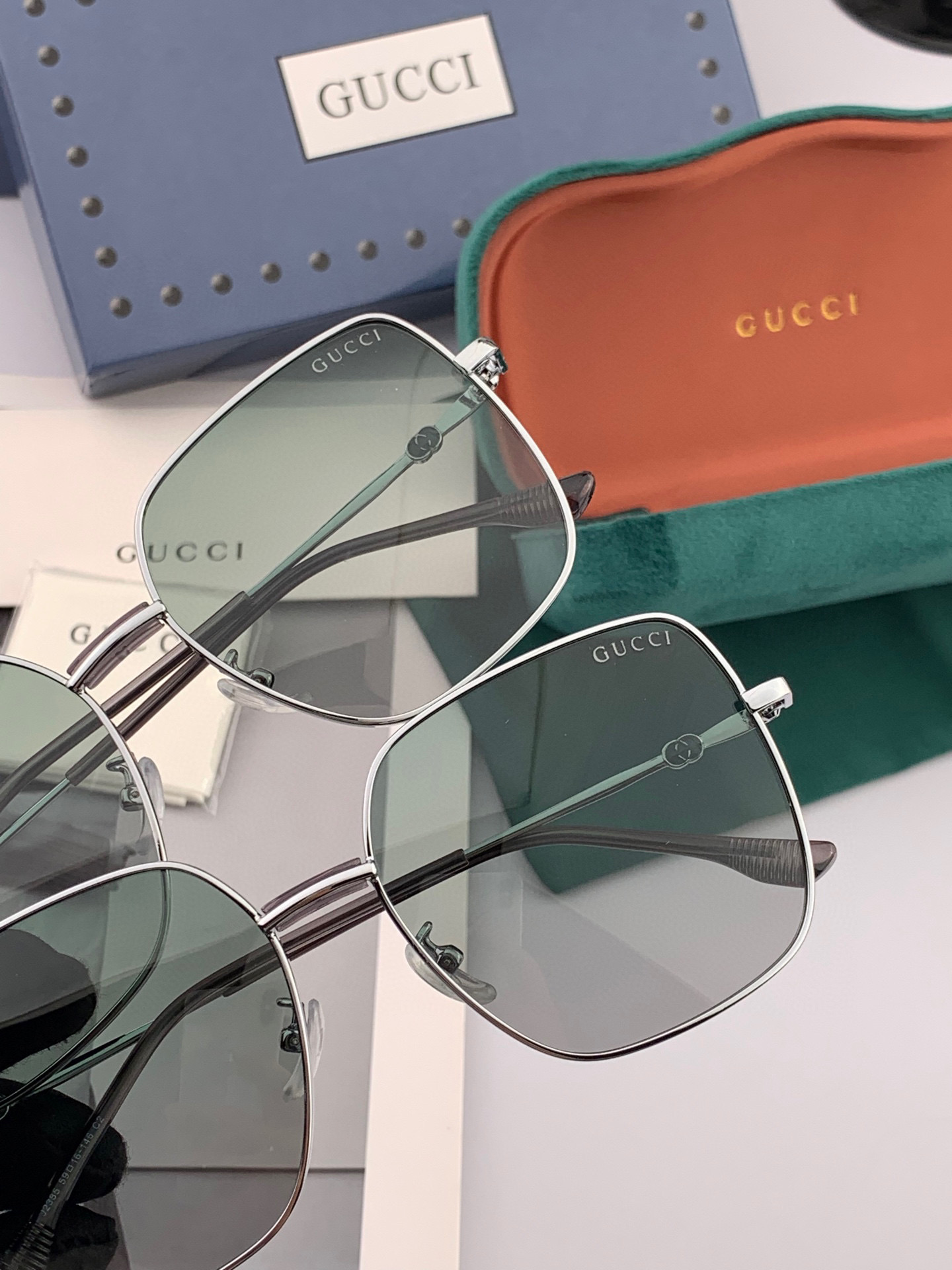   GUCCI 2025开春新款太阳镜 各路网红纷纷带起气场满分‼️ 俏皮甜美.上脸效果更佳.金属质感超