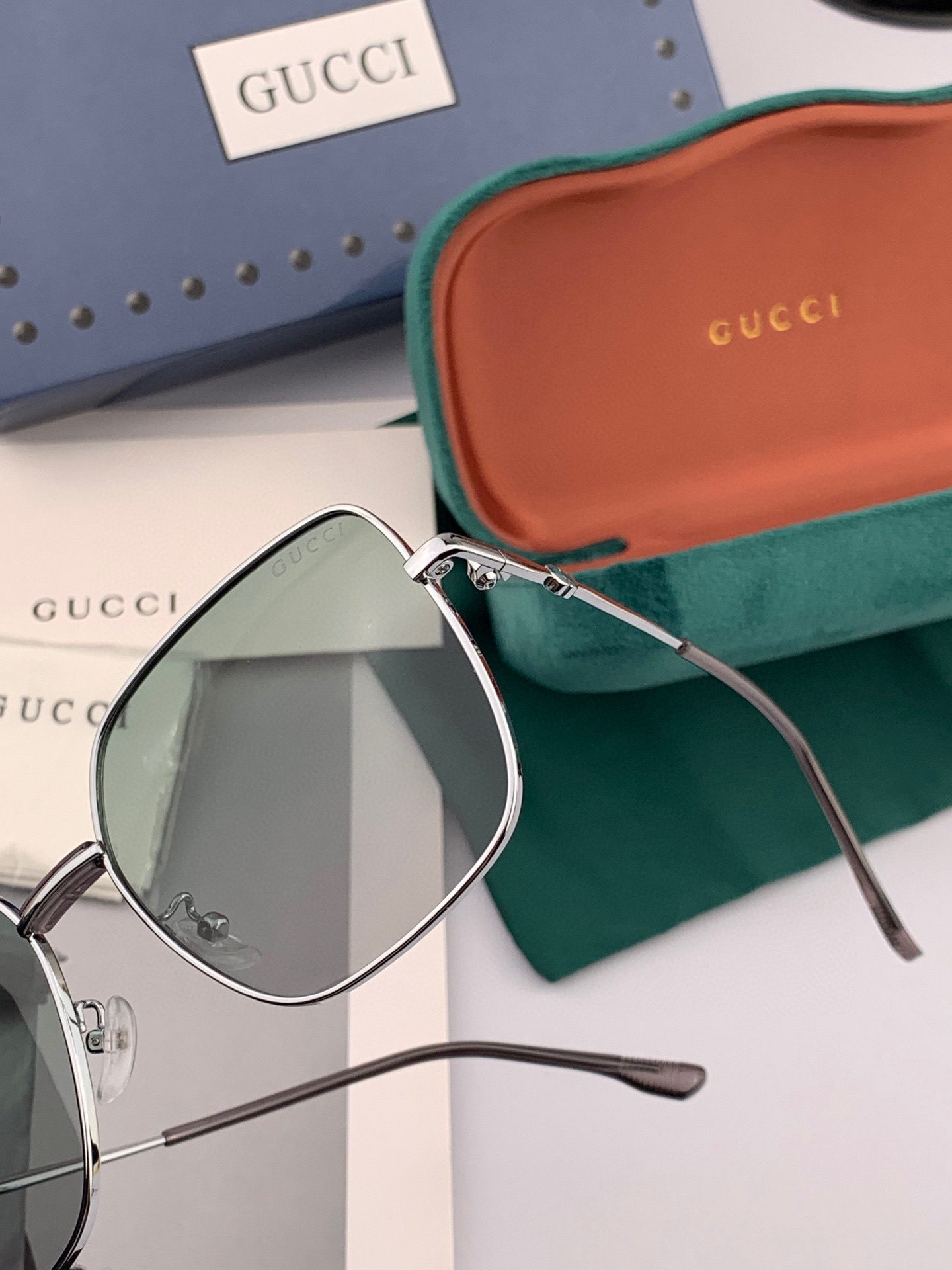   GUCCI 2025开春新款太阳镜 各路网红纷纷带起气场满分‼️ 俏皮甜美.上脸效果更佳.金属质感超