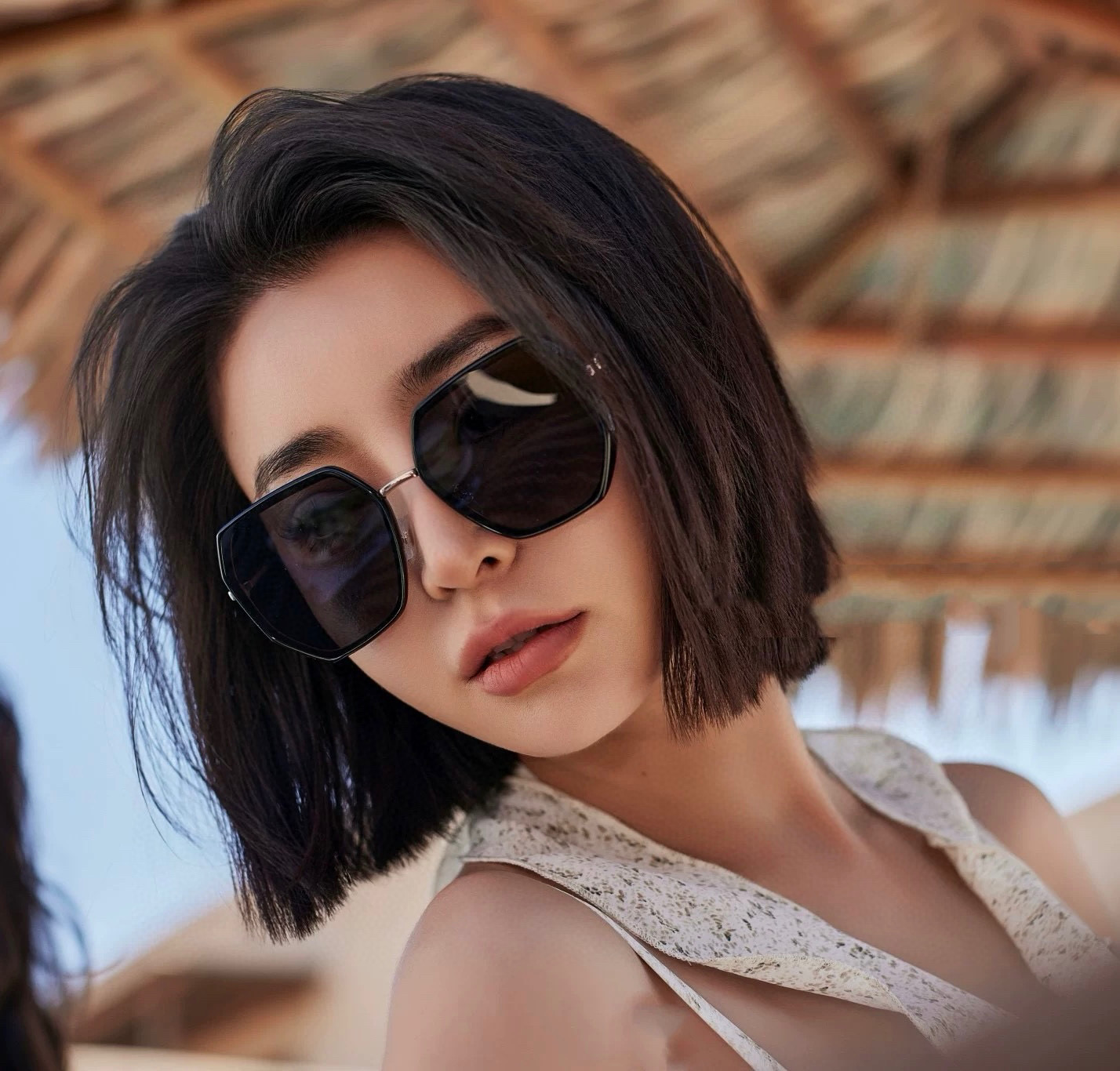   【DIOR】2025新款潮流爆款 时尚方框太阳镜 佩戴舒适 网红潮款墨镜  女士高清加厚偏光太阳镜🕶