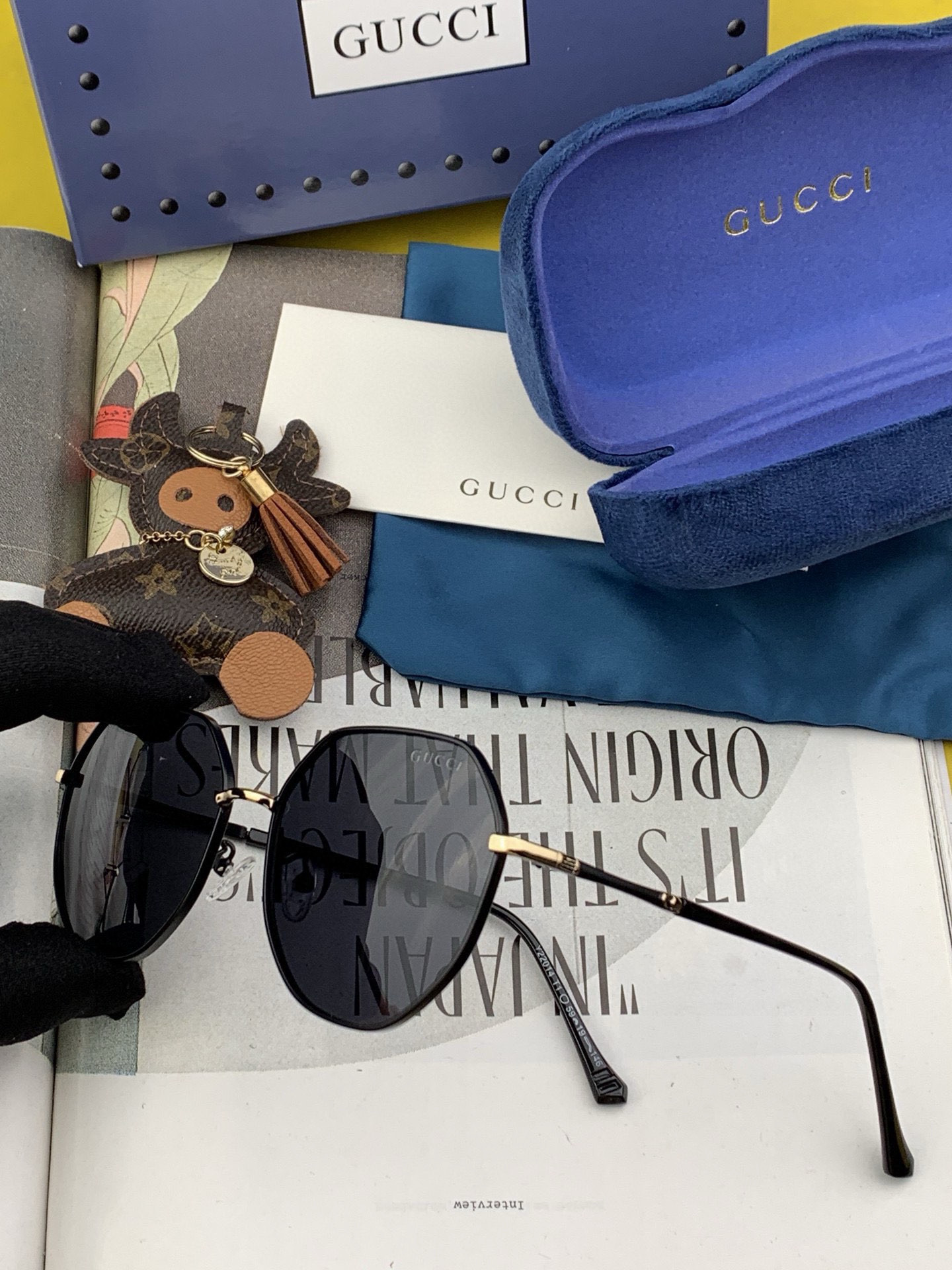  GUCCI 2025开春新款 最新款蛤蟆太阳镜 各路网红纷纷带起气场满分‼️ 俏皮甜美.上脸效果更佳.